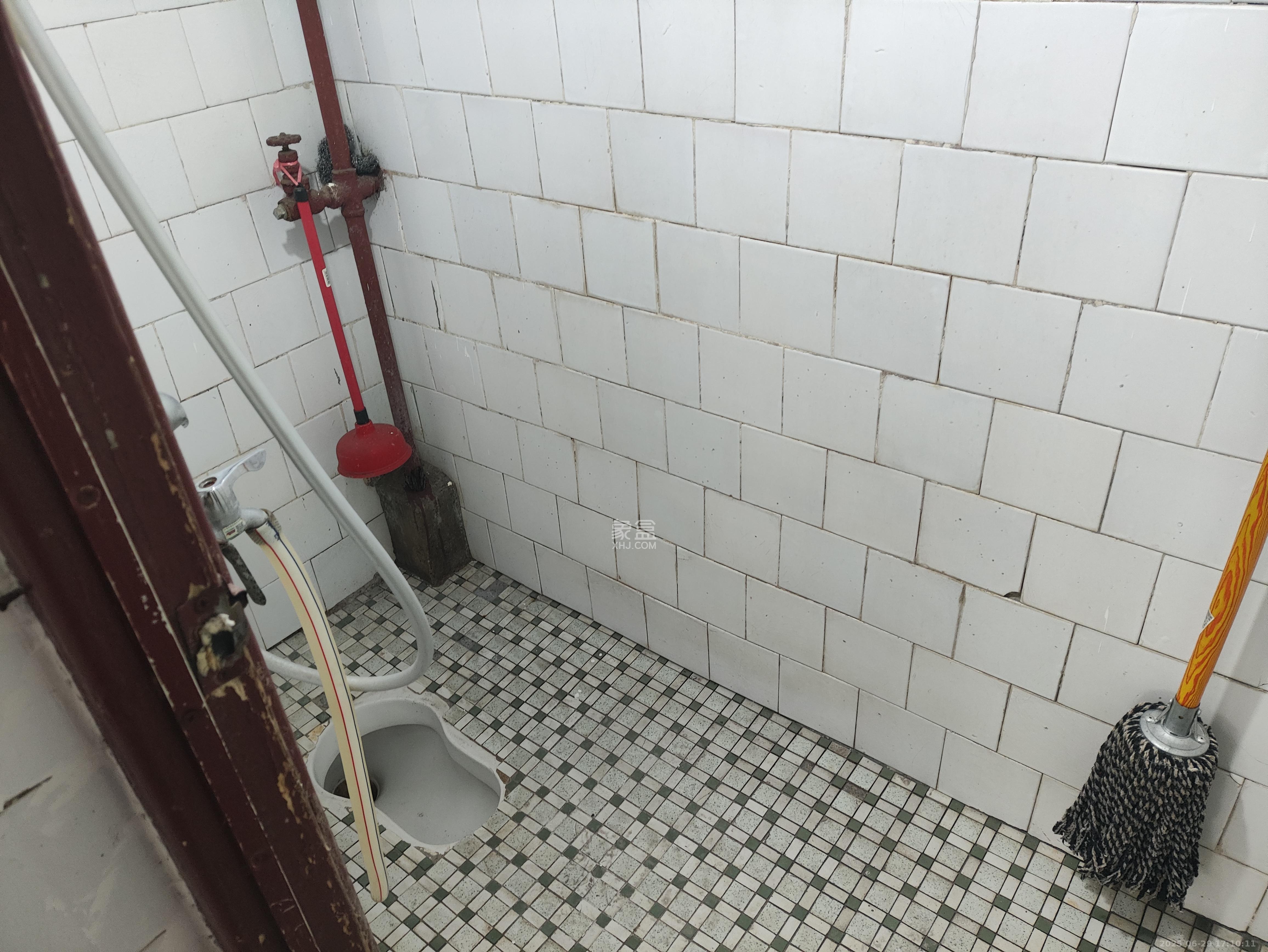 芙蓉路社区中山宿舍  3室1厅1卫   2300.00元/月室内图
