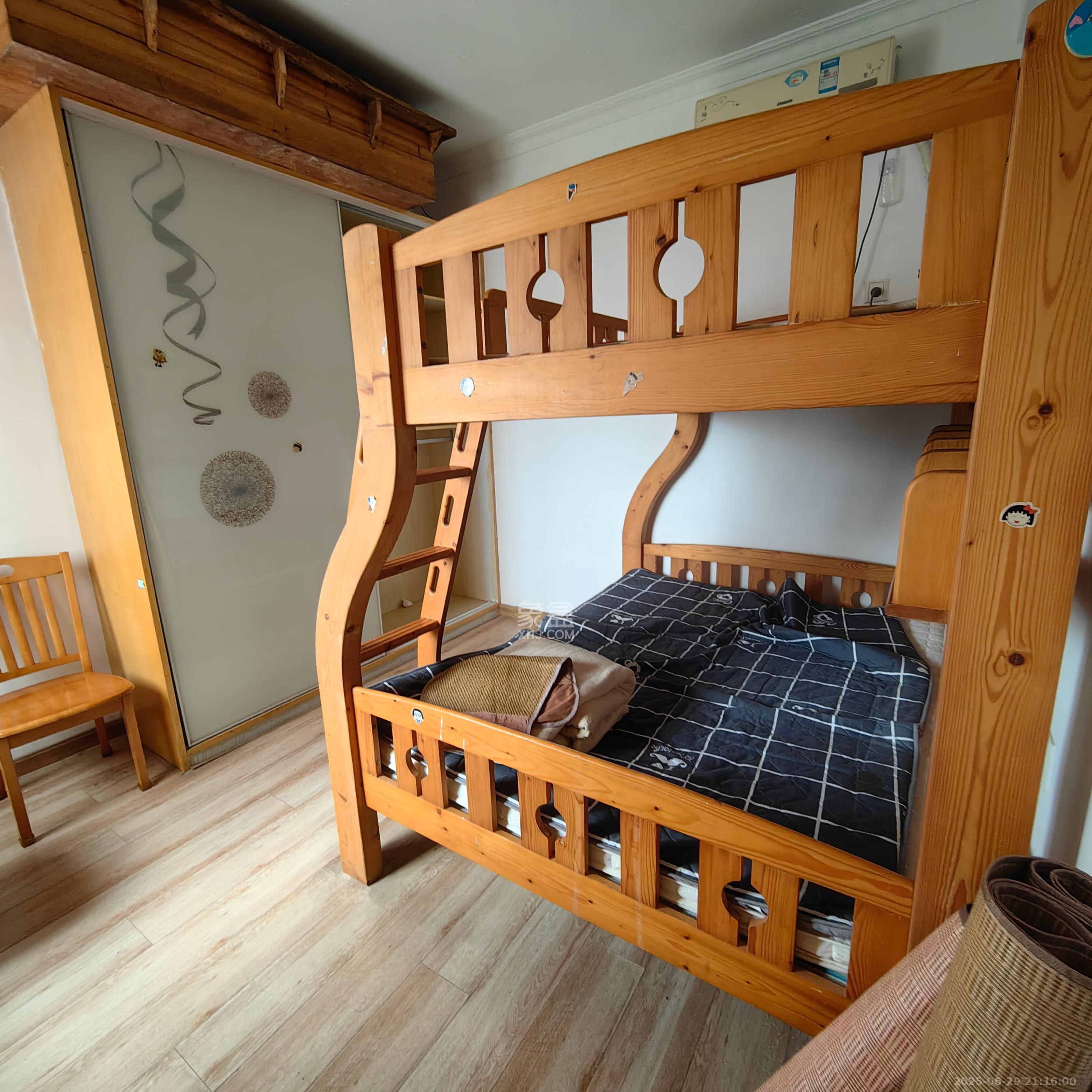 银盘鑫城  2室2厅1卫    1500.0元/月 银盘鑫城  2室2厅1卫    1500.0元/月室内图