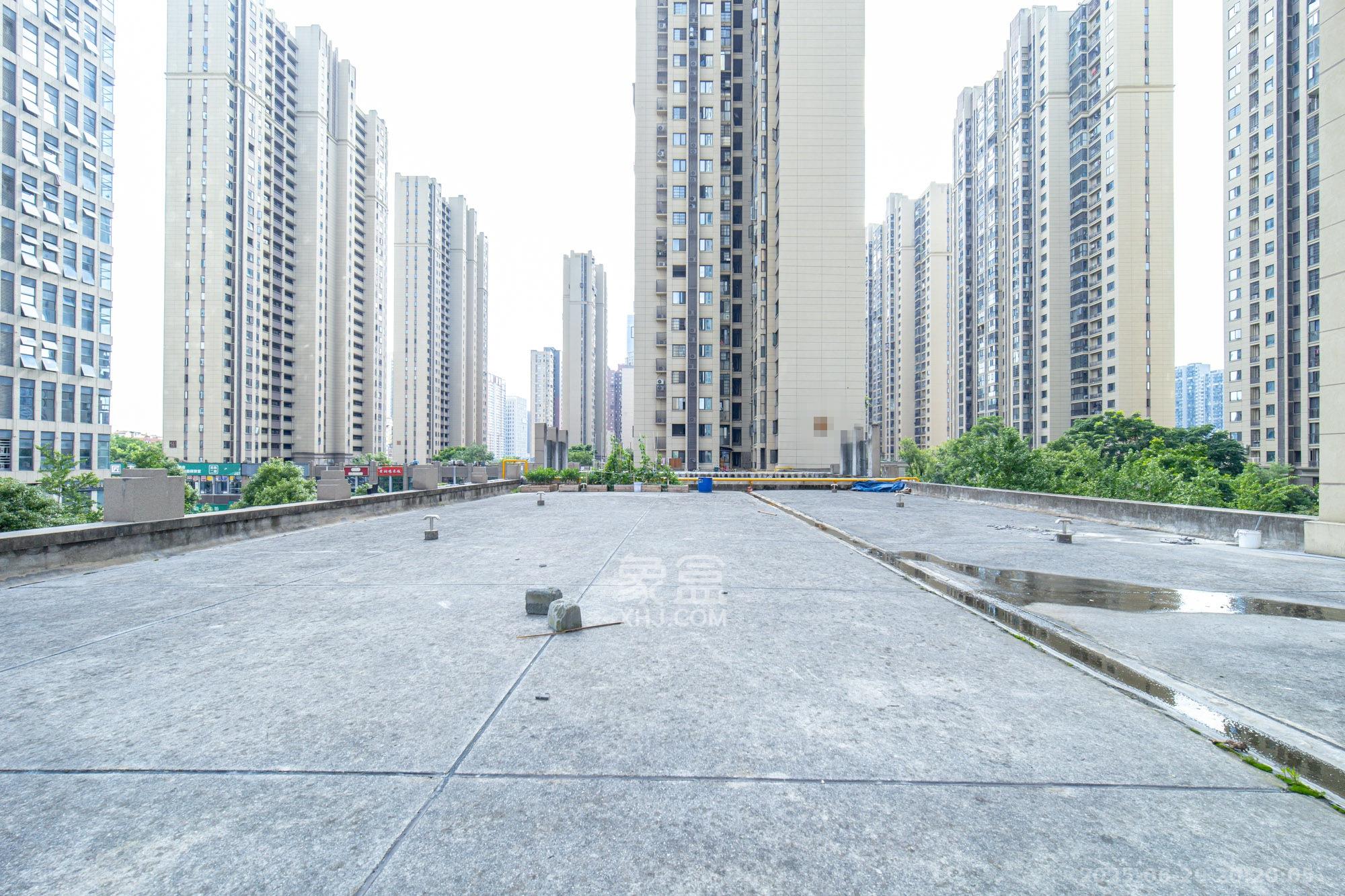 华润置地广场二期  3室1厅2卫   88.00万其他
