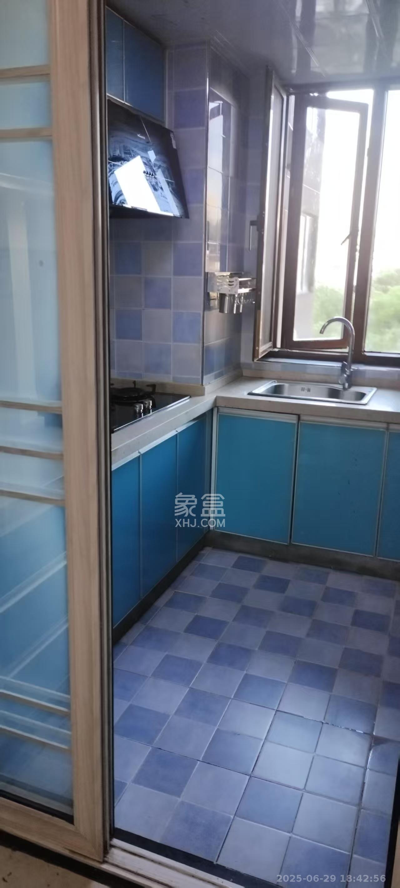 印象天心  2室1厅1卫   2300.00元/月室内图1