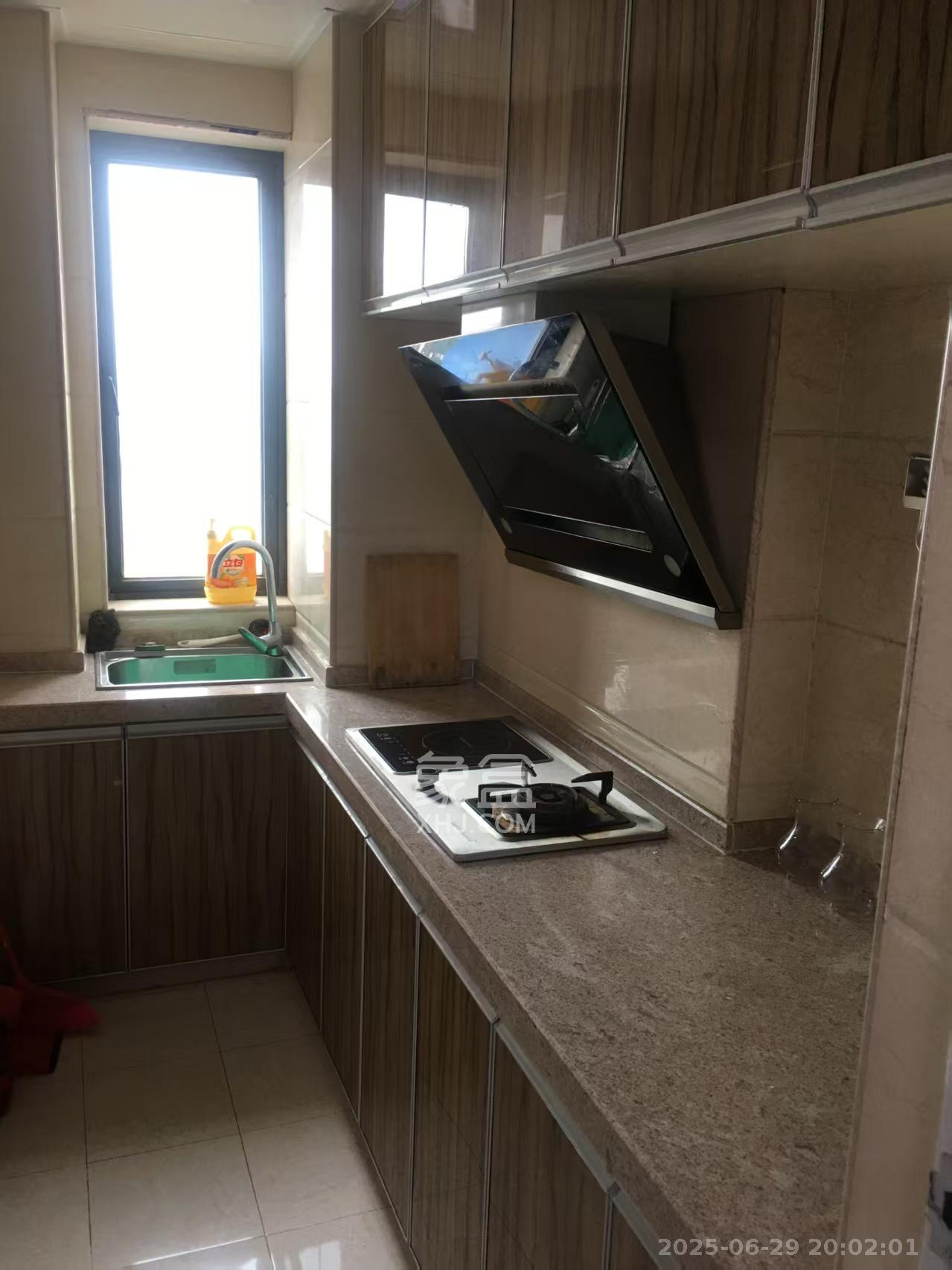 和隆花半里  1室1厅1卫    1600.0元/月 和隆花半里  1室1厅1卫    1600.0元/月室内图