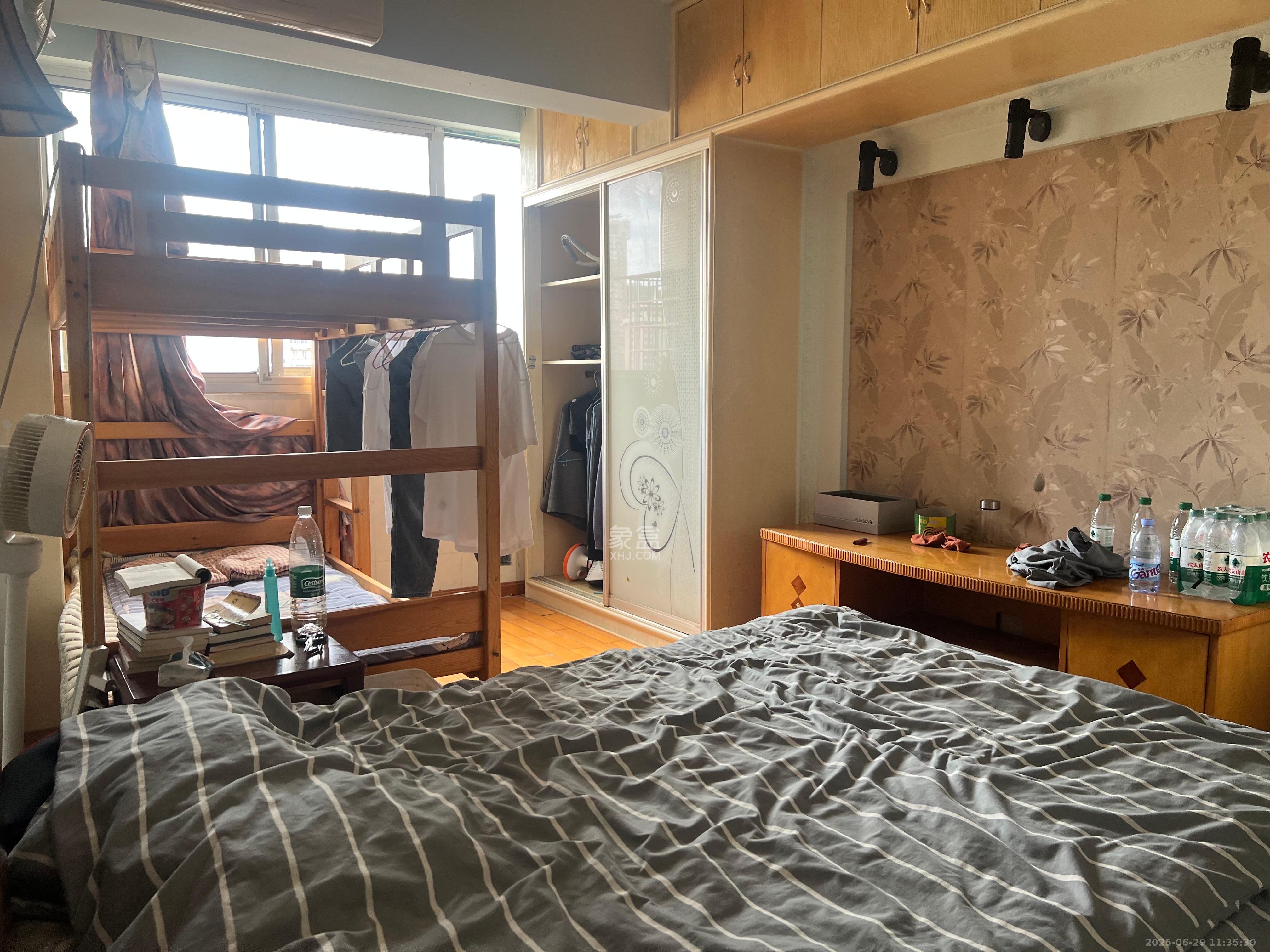 长城宾馆宿舍 3室2厅2卫 3600.0元/月 长城宾馆宿舍 3室2厅2卫 3600.0元/月室内图