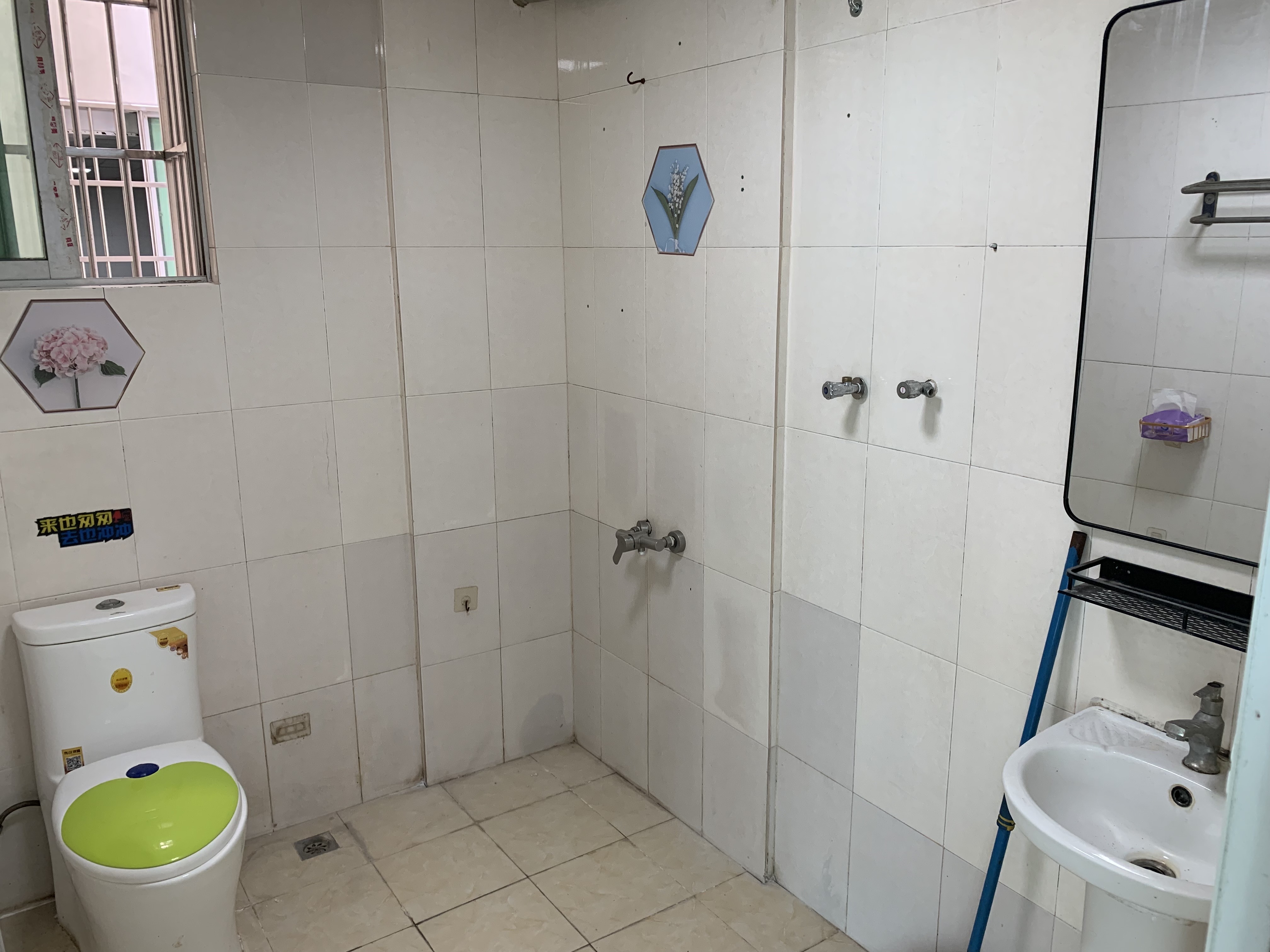 富豪大厦(富豪花园) 3室2厅1卫 2600.0元/月 富豪大厦(富豪花园) 3室2厅1卫 2600.0元/月室内图