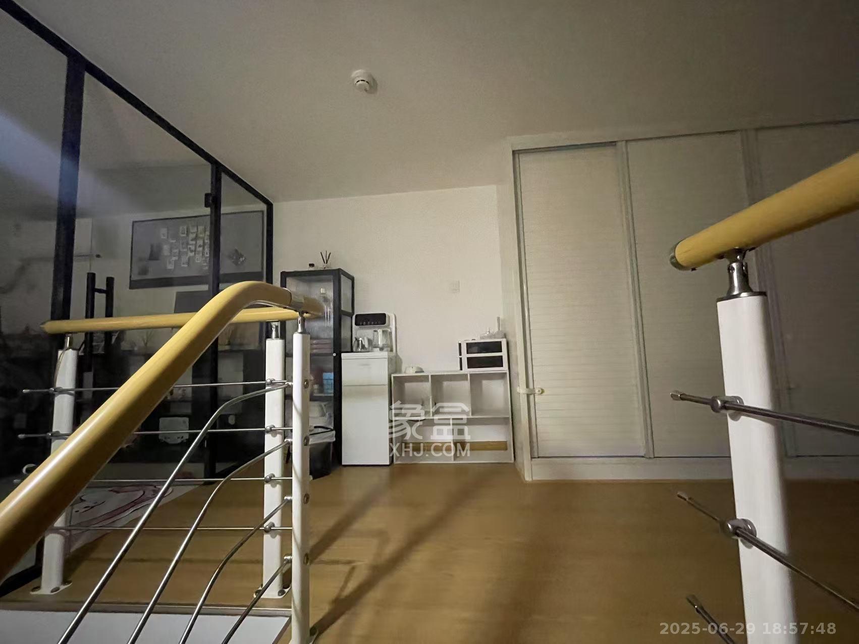 荣盛花语书苑  2室1厅1卫   2300.00元/月室内图