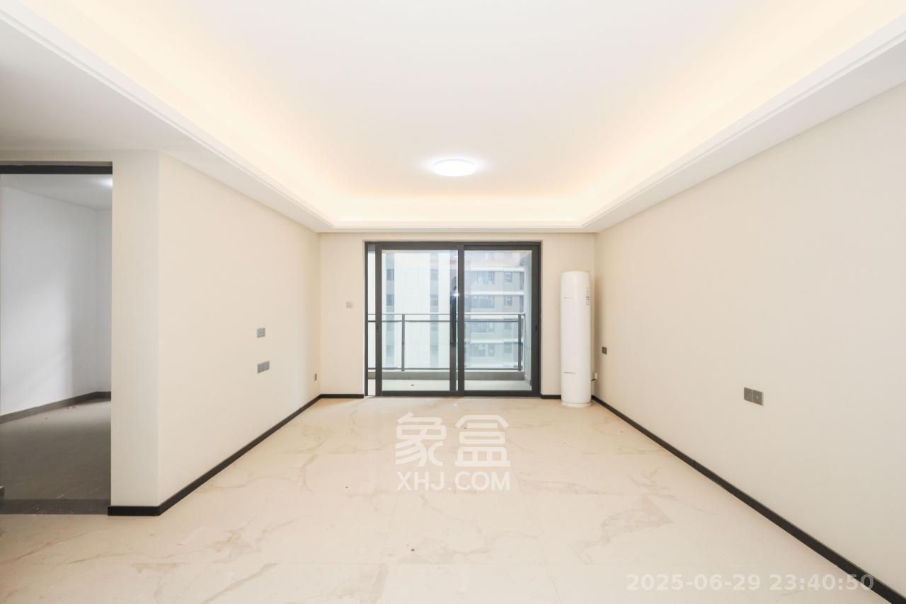 中海阅溪府  3室2厅2卫   2800.00元/月
