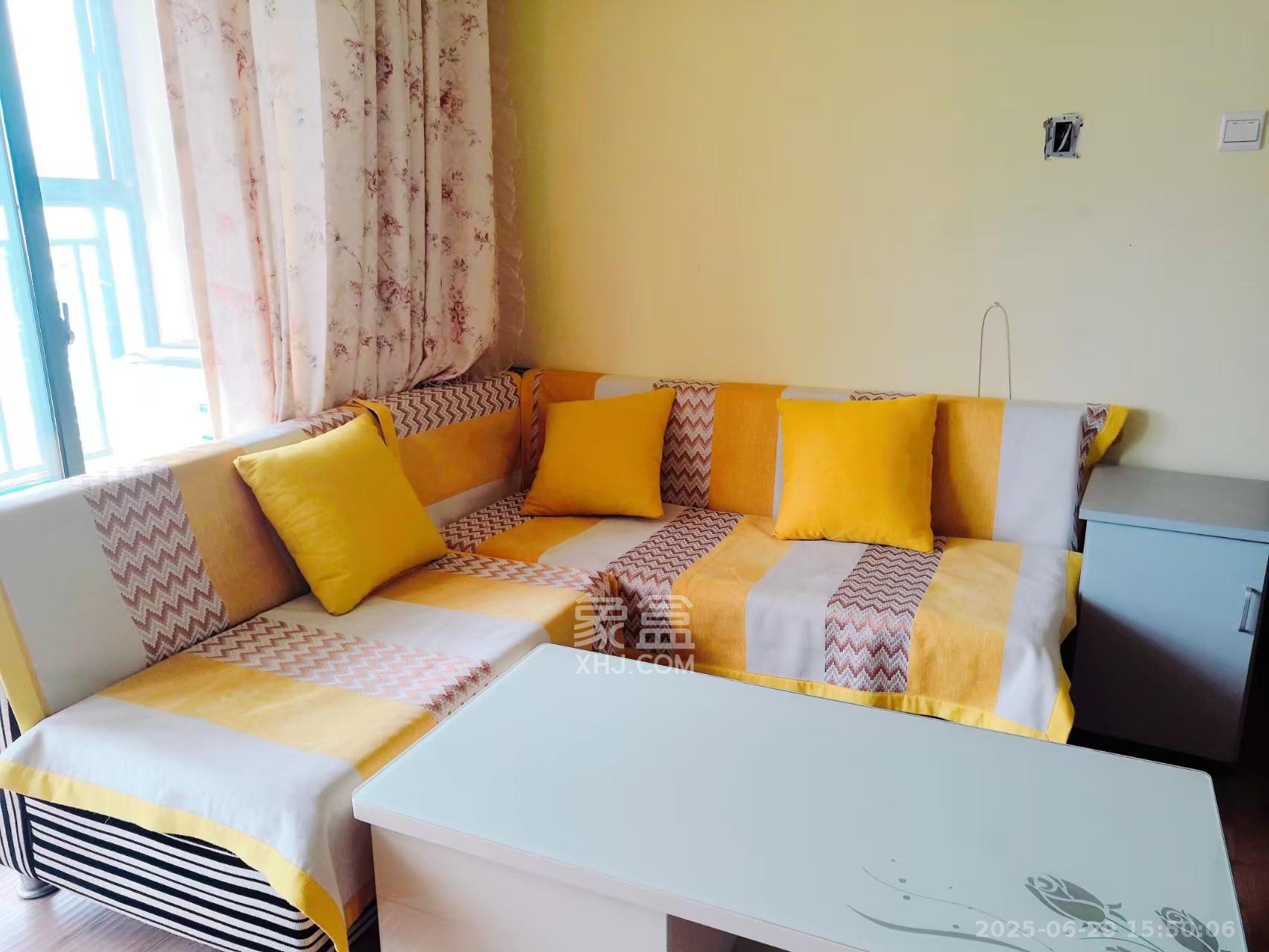 曙光领峰(曙光家园)  3室1厅1卫    2500.0元/月 曙光领峰(曙光家园)  3室1厅1卫    2500.0元/月