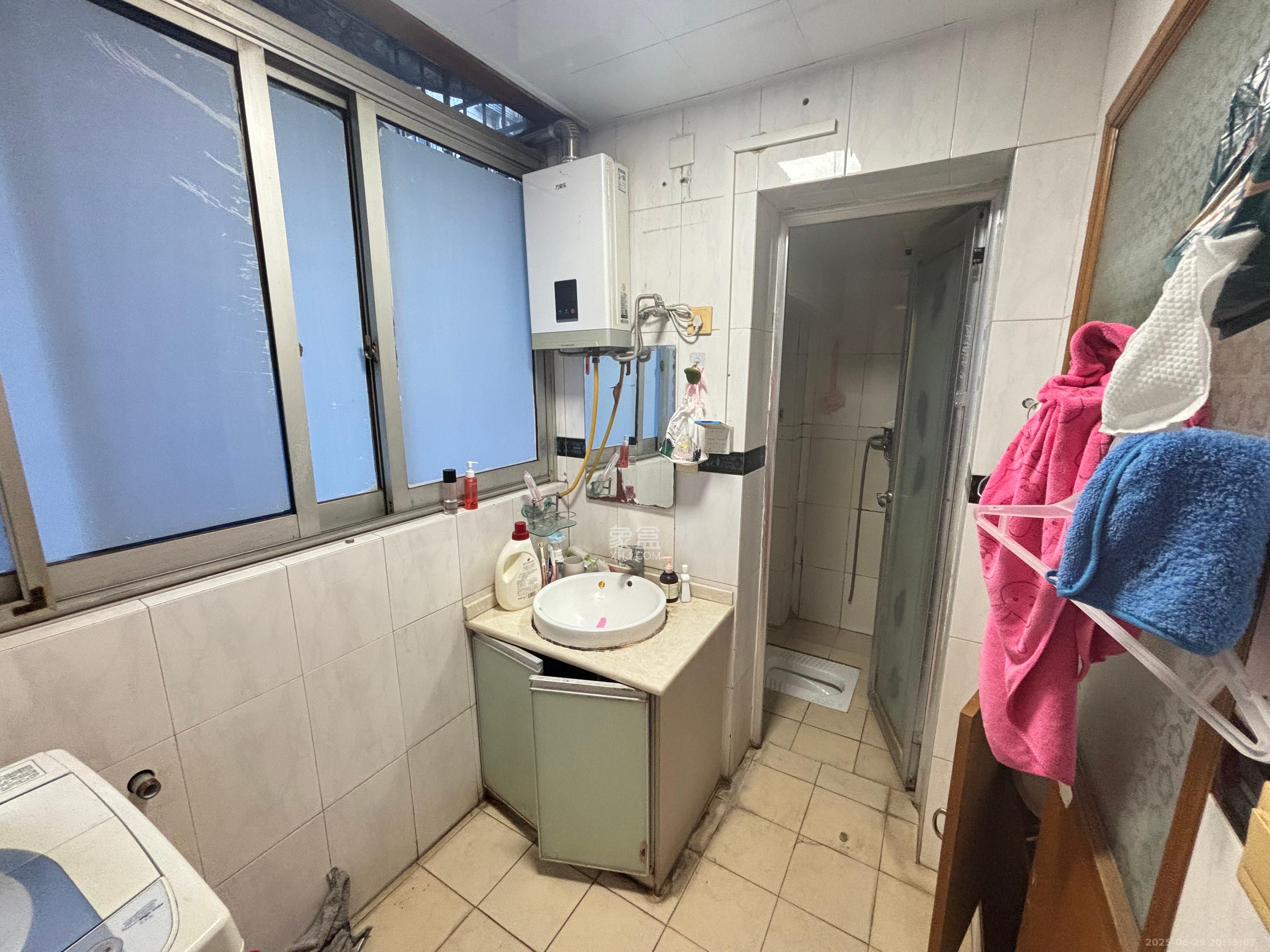 林苑小区  4室2厅1卫   2100.00元/月室内图