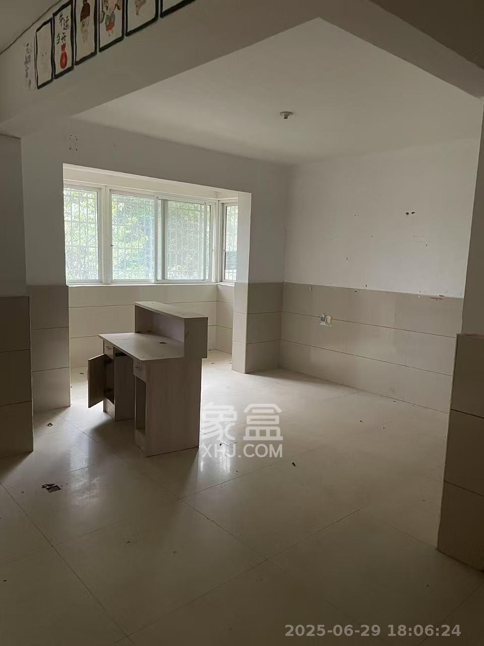 星城新宇黎雅苑 3室2厅2卫 2000.0元/月 星城新宇黎雅苑 3室2厅2卫 2000.0元/月室内图