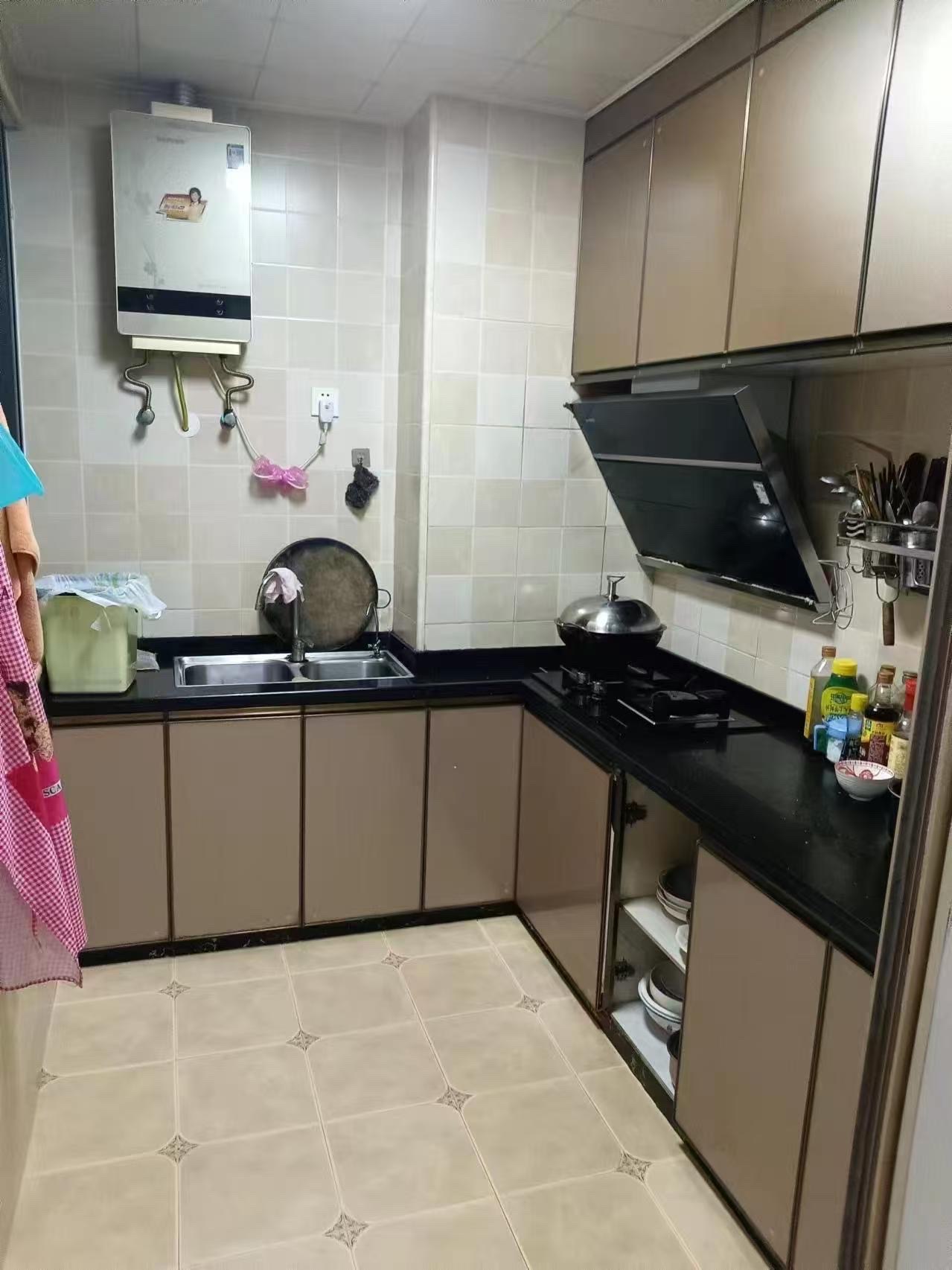 鑫瑞东方明居  1室2厅2卫   1700.00元/月室内图