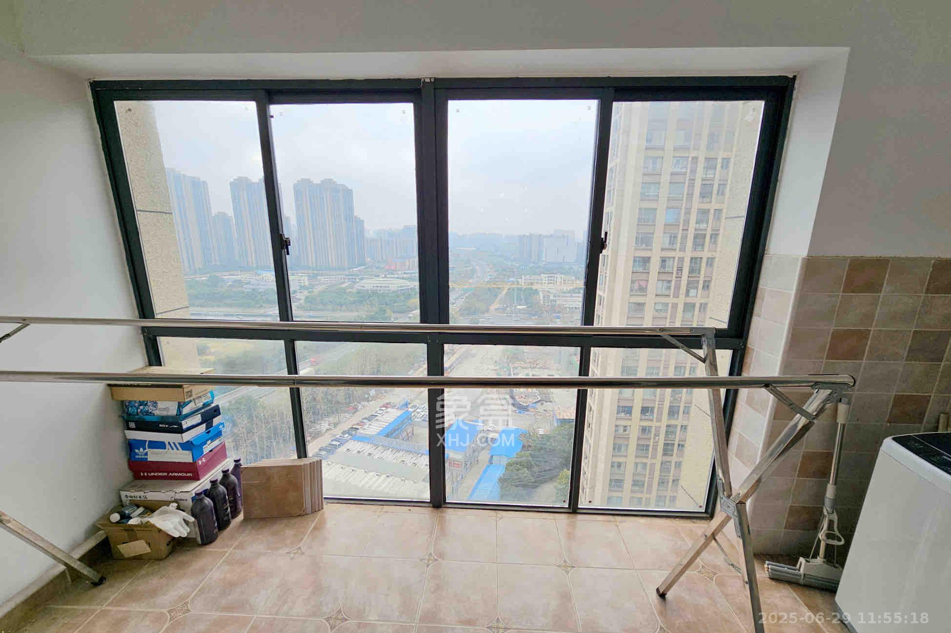 嘉宇盛世华章 3室2厅1卫 2600.0元/月 嘉宇盛世华章 3室2厅1卫 2600.0元/月室内图