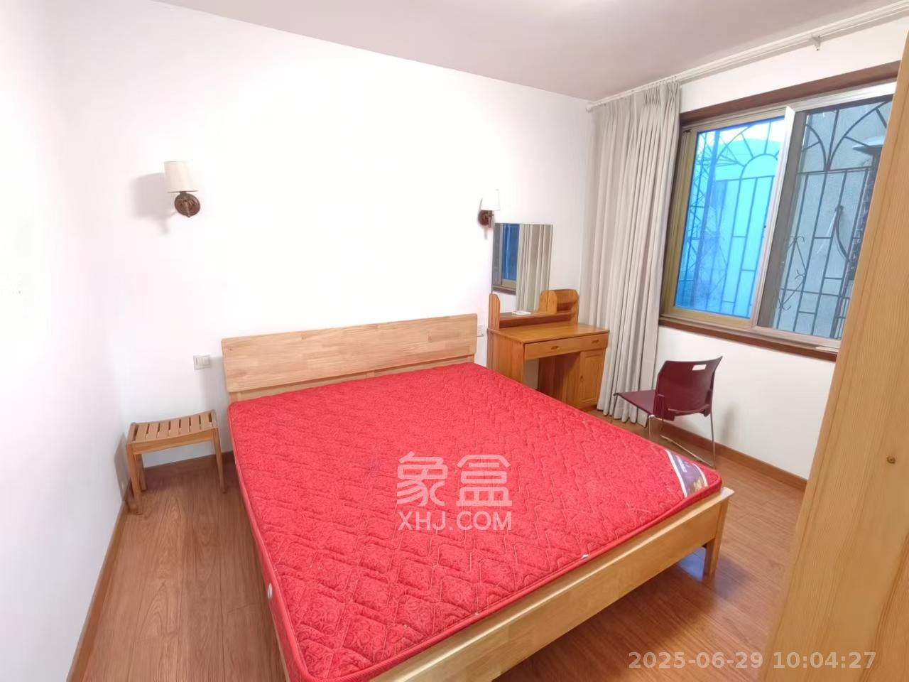 水泵厂宿舍  2室1厅1卫   1700.00元/月室内图