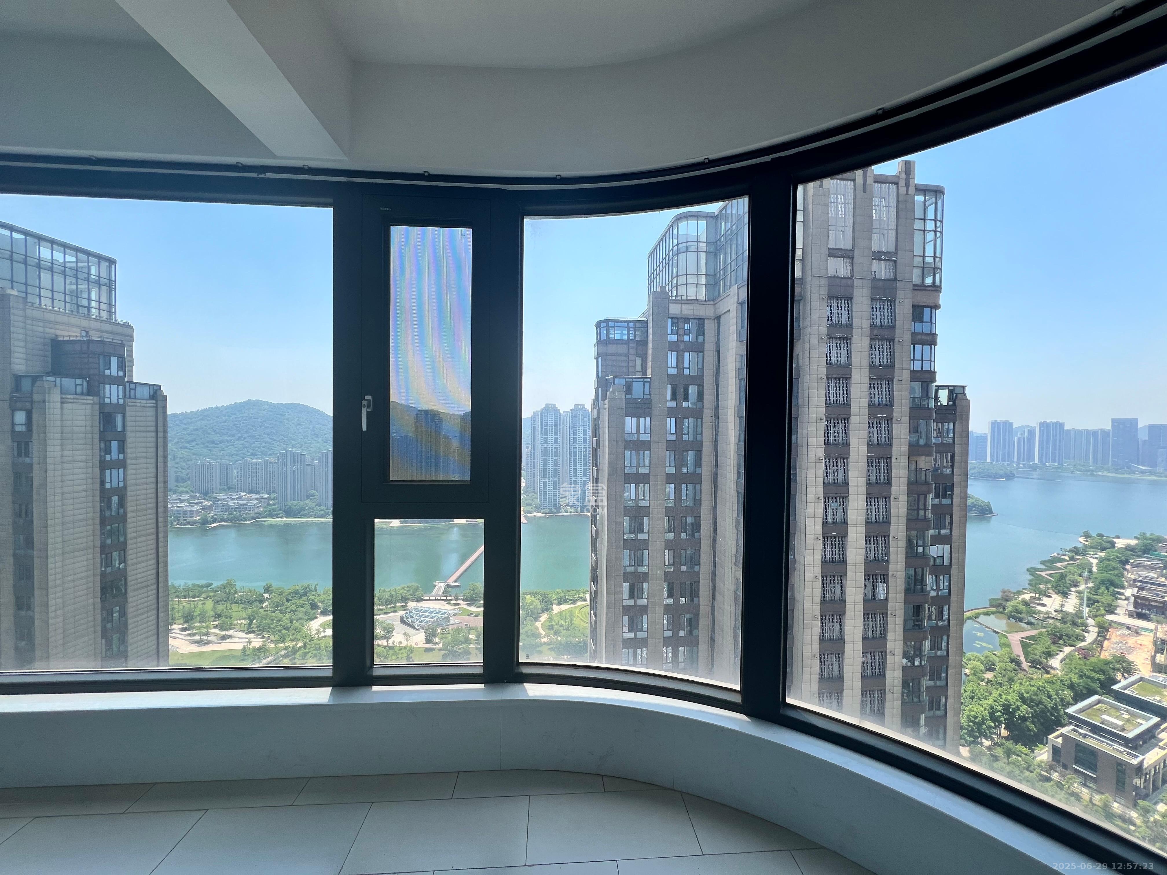 梅溪湖金茂府(金茂广场)(金茂览秀城)  5室2厅4卫    12000.0元/月 梅溪湖金茂府(金茂广场)(金茂览秀城)  5室2厅4卫    12000.0元/月室内图