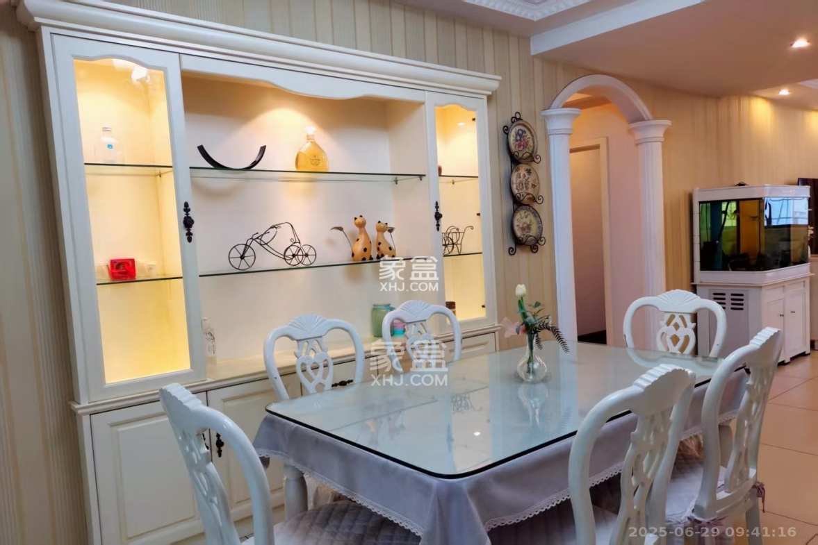 兴泰公寓  4室2厅1卫    3000.0元/月 兴泰公寓  4室2厅1卫    3000.0元/月室内图