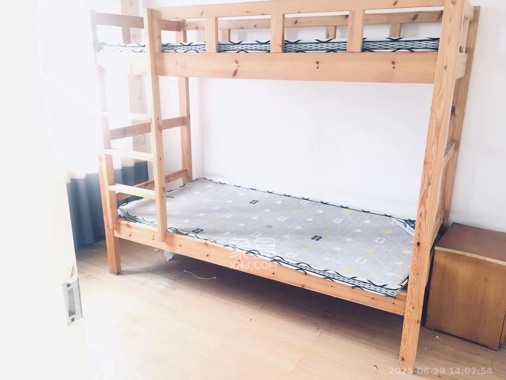 东方新城 5室2厅2卫 3000.0元/月 东方新城 5室2厅2卫 3000.0元/月室内图