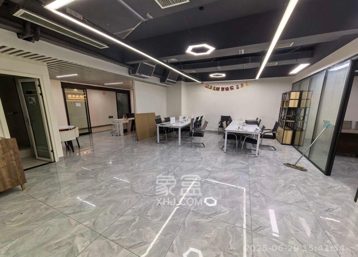 宇成朝阳广场  2室1厅0卫   5300.00元/月室内图