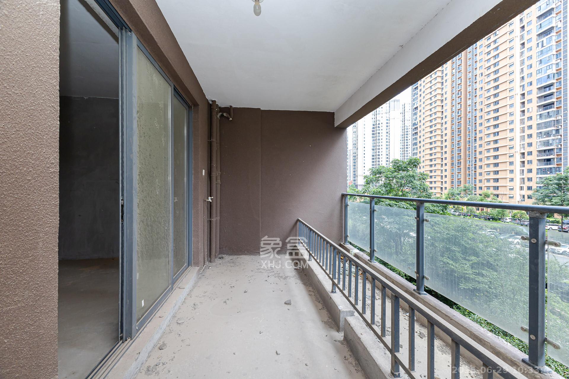 明发国际城 3室2厅1卫 75.0万 明发国际城 3室2厅1卫 75.0万阳台