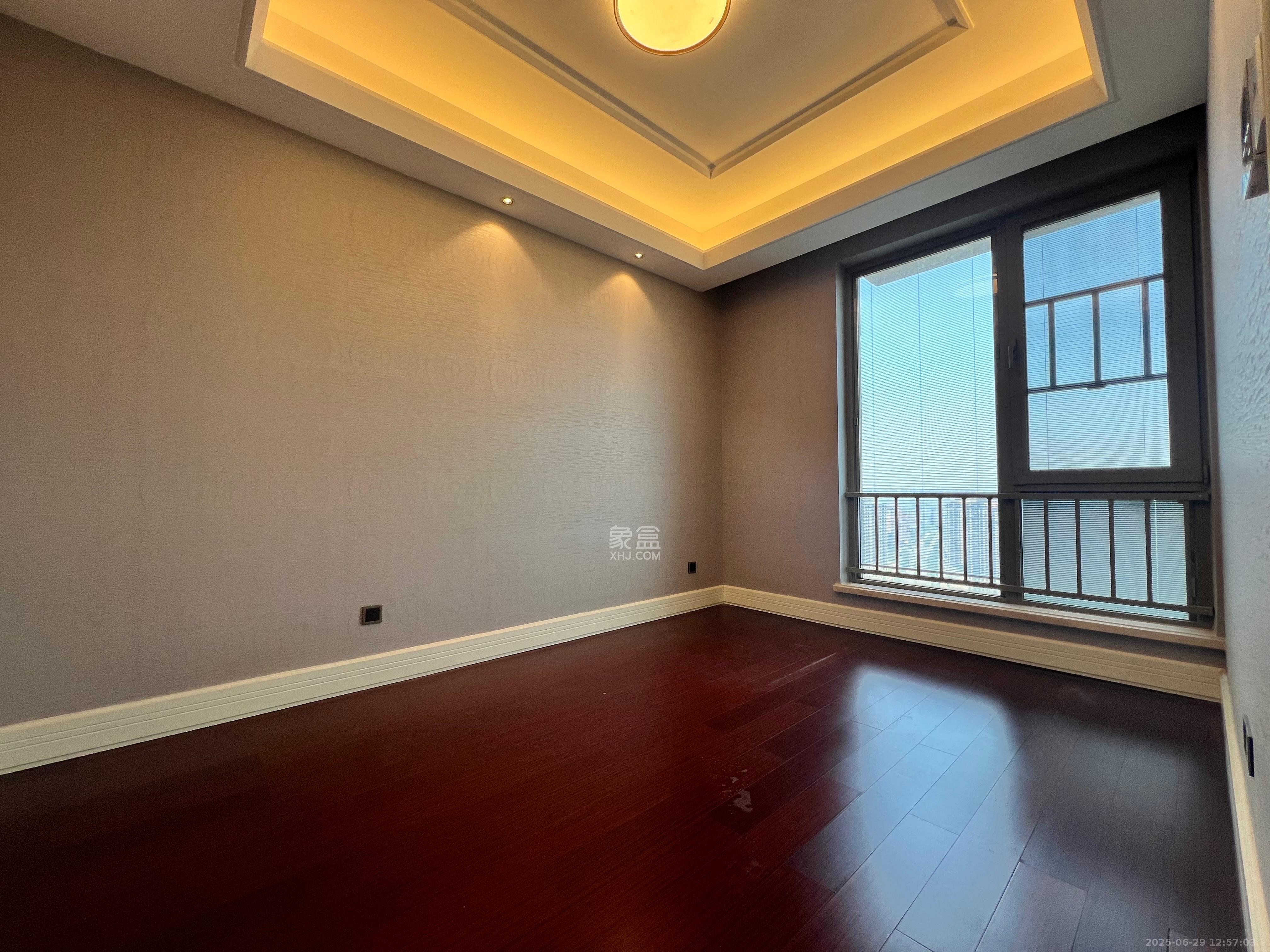 梅溪湖金茂府(金茂广场)(金茂览秀城)  5室2厅4卫    12000.0元/月 梅溪湖金茂府(金茂广场)(金茂览秀城)  5室2厅4卫    12000.0元/月室内图