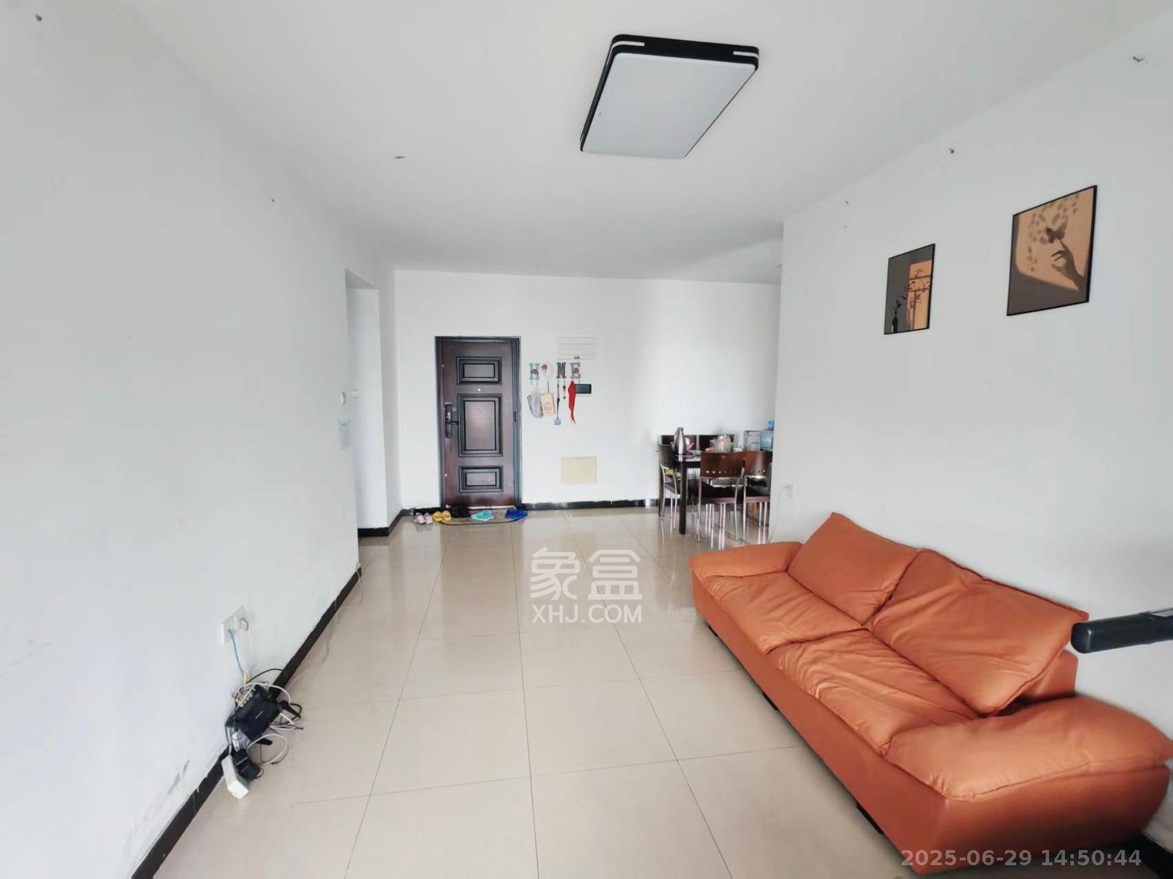 中建嘉和城  3室2厅1卫    1800.0元/月 中建嘉和城  3室2厅1卫    1800.0元/月