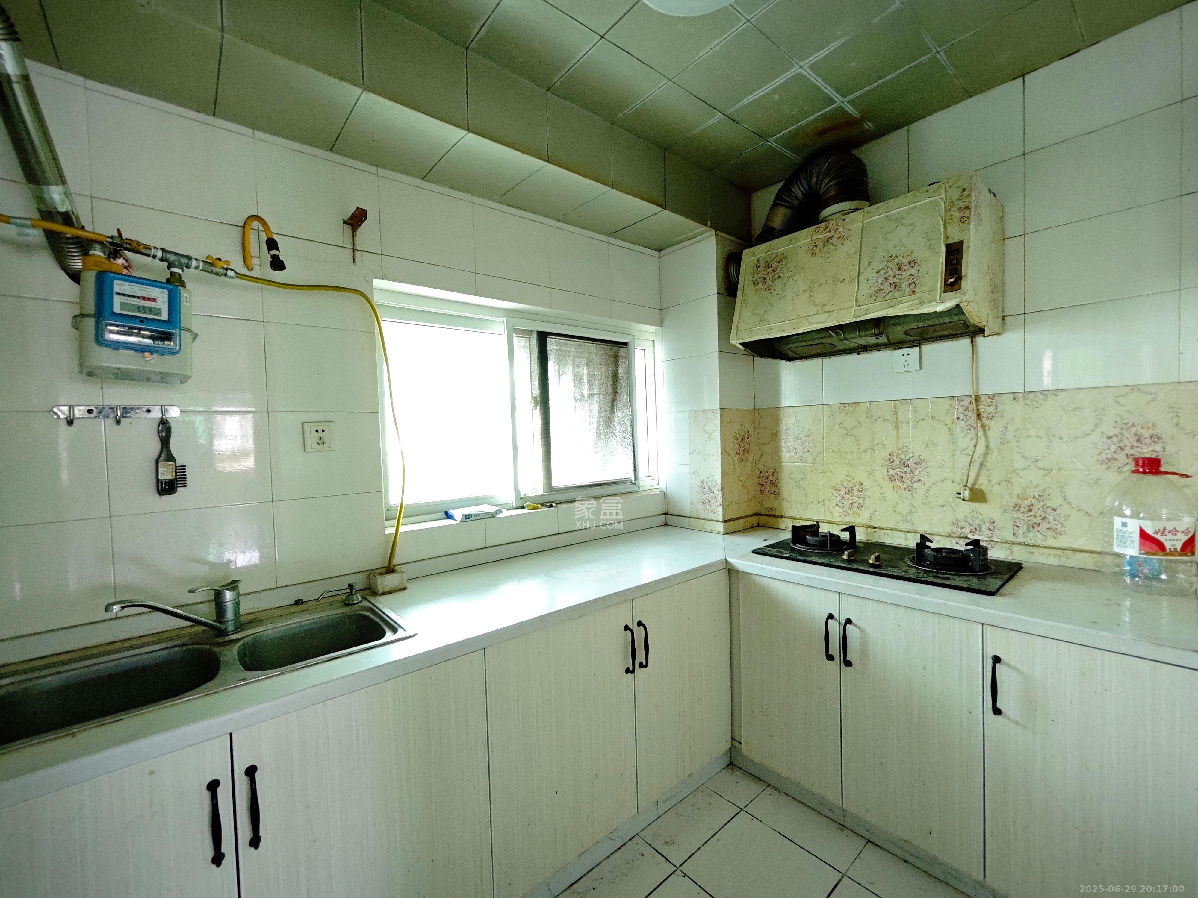 恩瑞麓山名园(龙王港小区) 2室2厅1卫 1800.0元/月 恩瑞麓山名园(龙王港小区) 2室2厅1卫 1800.0元/月室内图