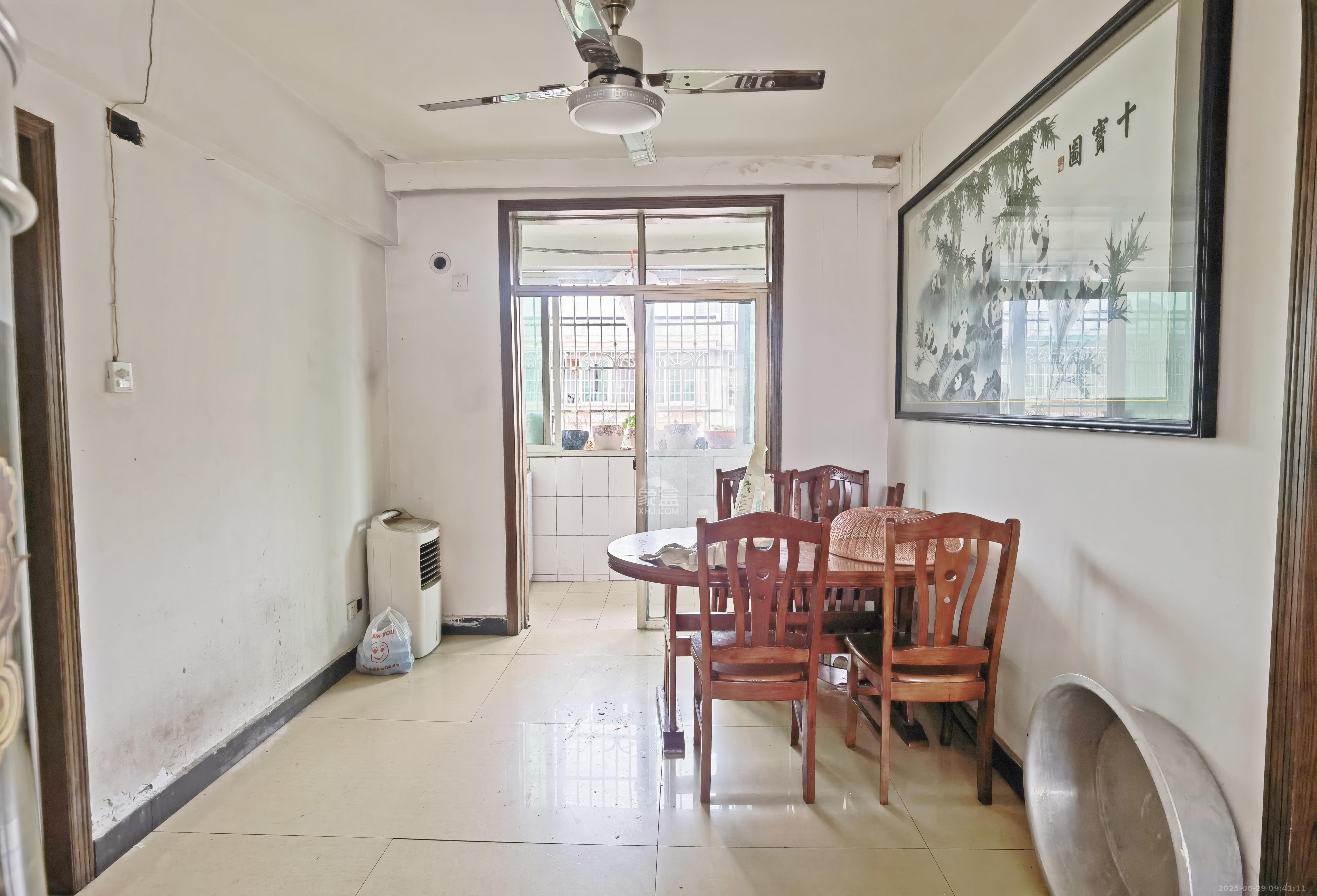 桔洲新苑(观沙岭) 3室2厅2卫 1500.0元/月 桔洲新苑(观沙岭) 3室2厅2卫 1500.0元/月室内图