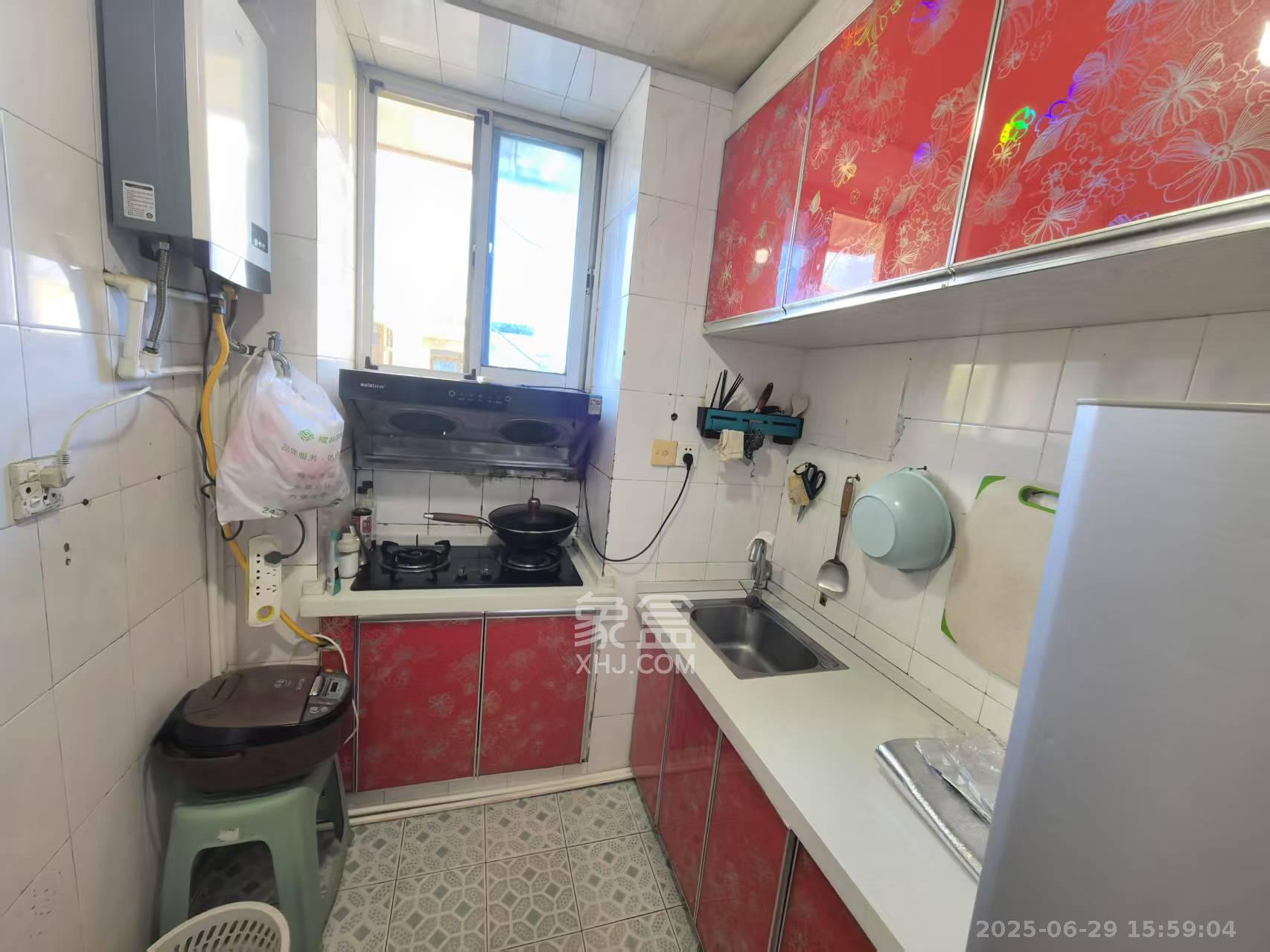 砂子塘社区  1室1厅1卫    1000.0元/月 砂子塘社区  1室1厅1卫    1000.0元/月室内图