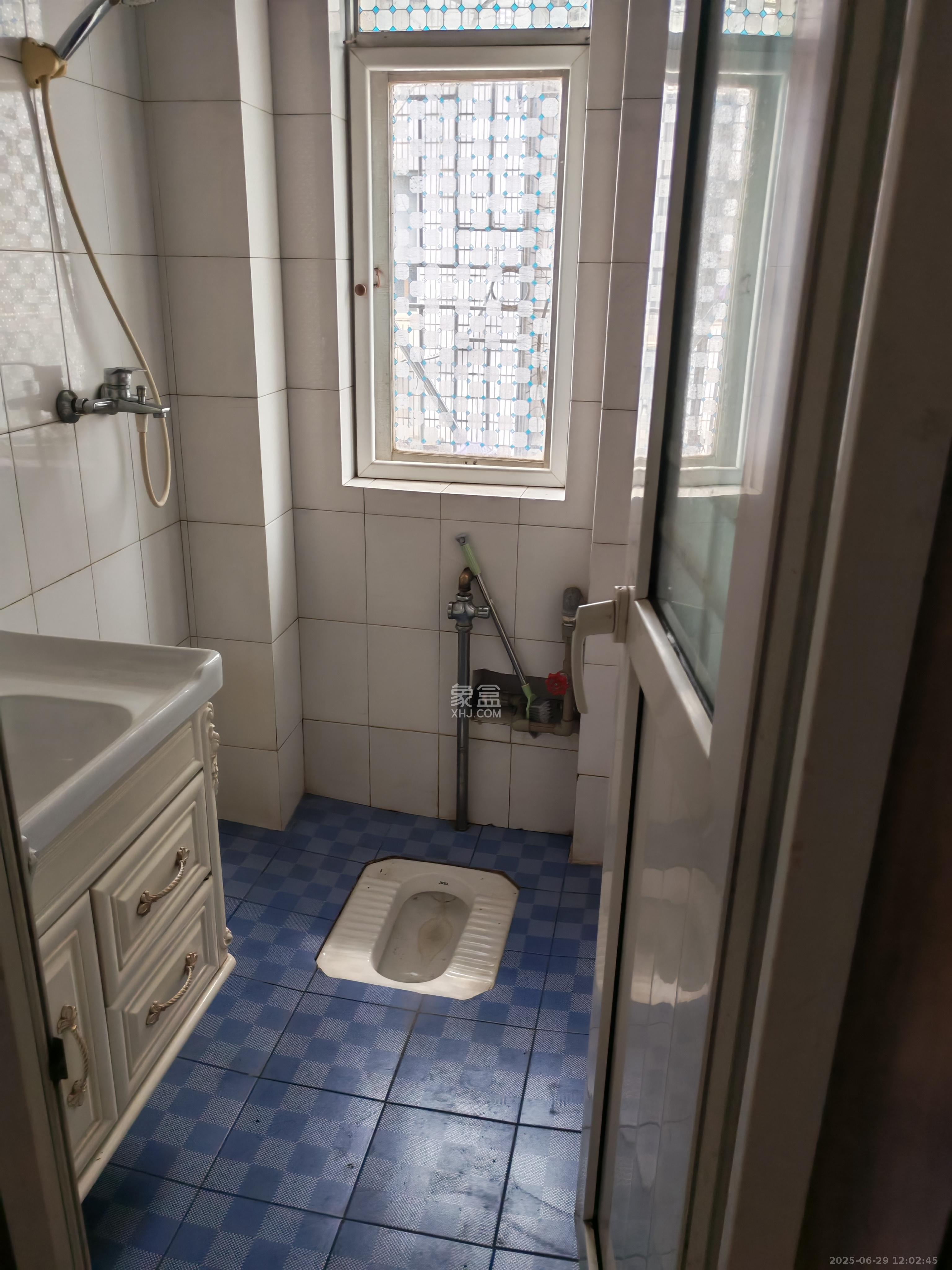 竹园公寓  2室1厅1卫    2200.0元/月室内图