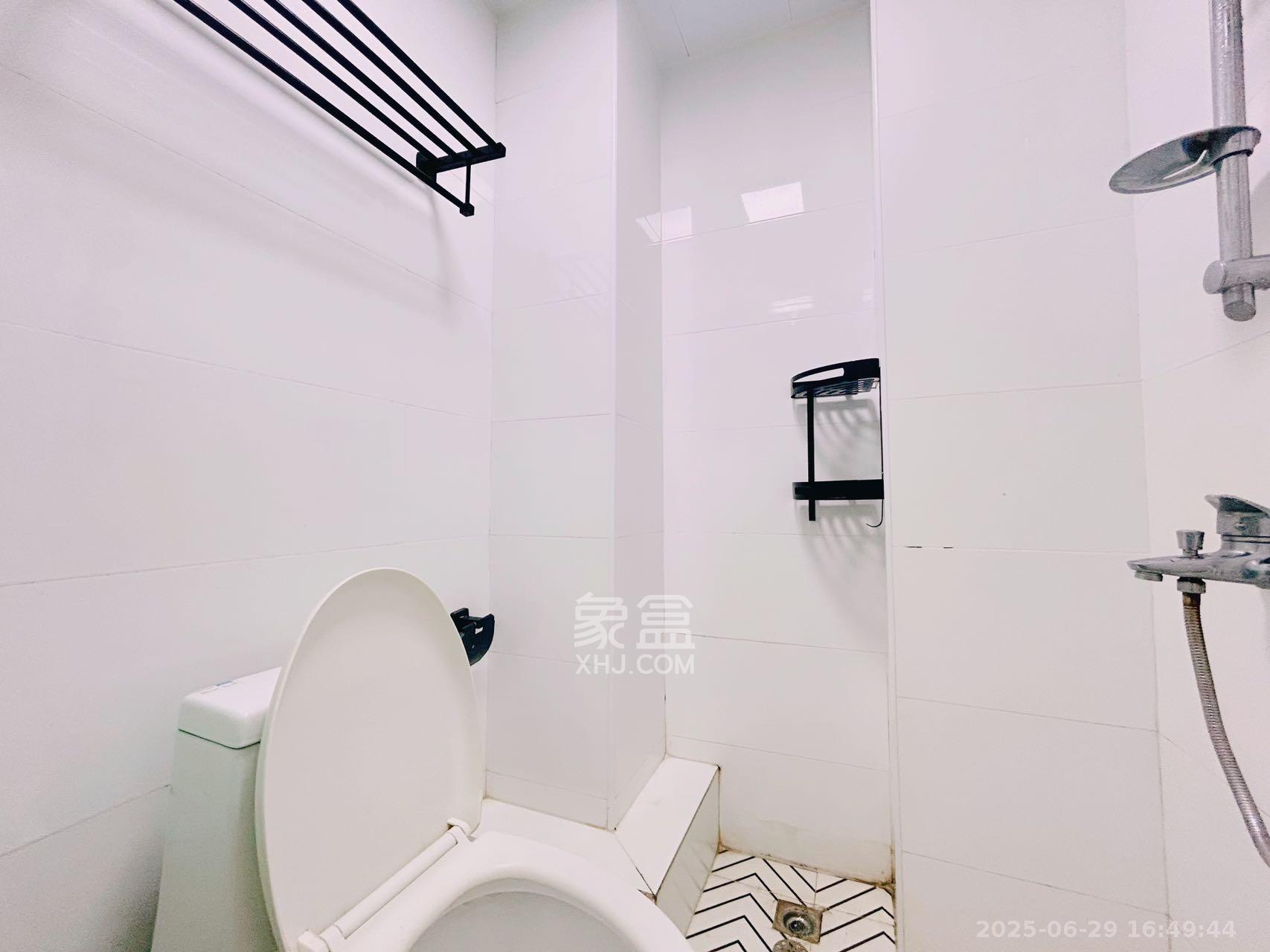 第六都（陆都小区）  1室0厅1卫   1900.00元/月室内图
