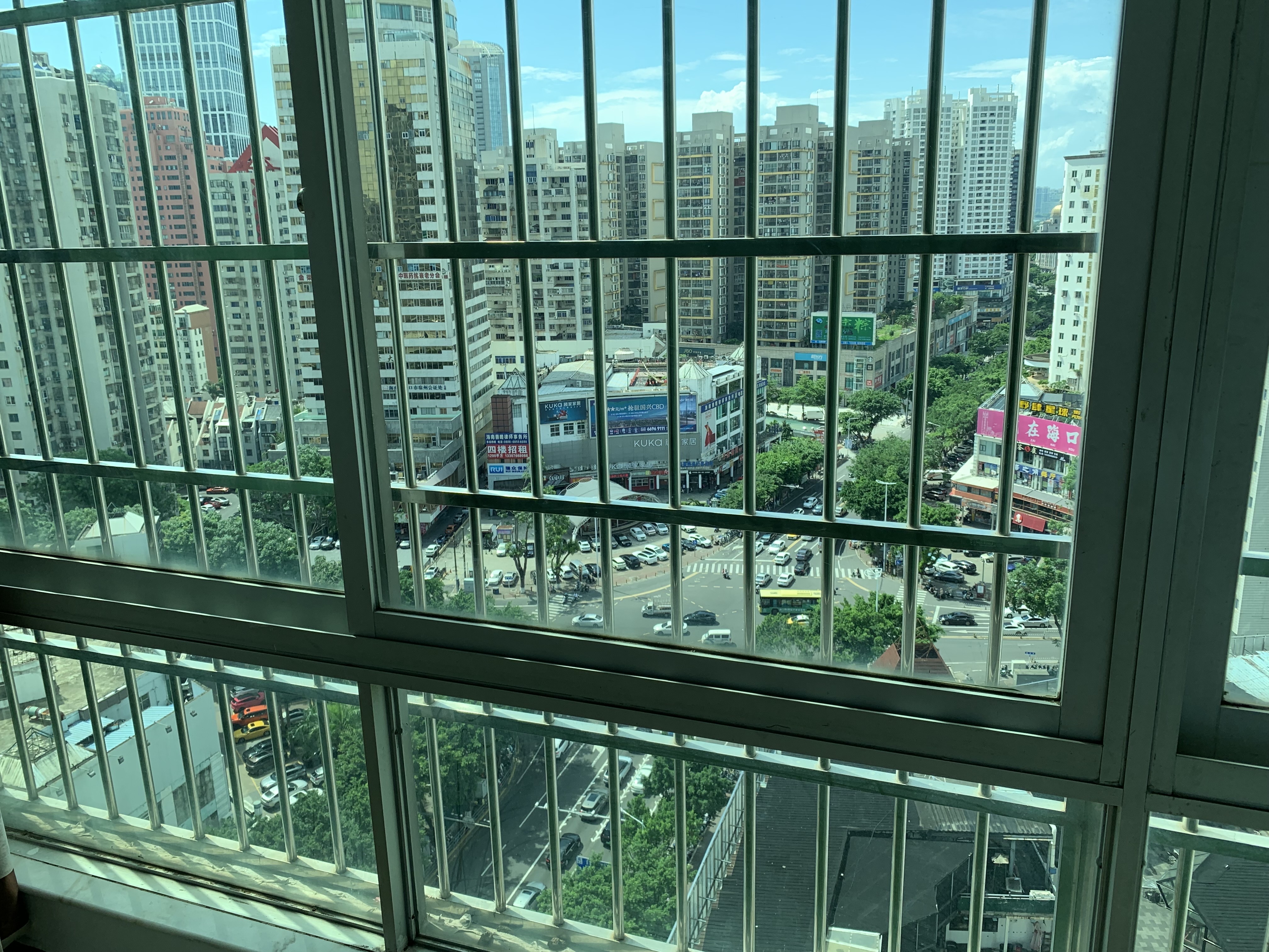 富豪大厦(富豪花园) 3室2厅1卫 2600.0元/月 富豪大厦(富豪花园) 3室2厅1卫 2600.0元/月室内图