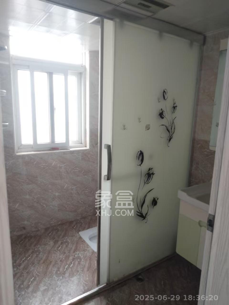 鑫天格林香山 3室2厅1卫 1600.0元/月 鑫天格林香山 3室2厅1卫 1600.0元/月室内图