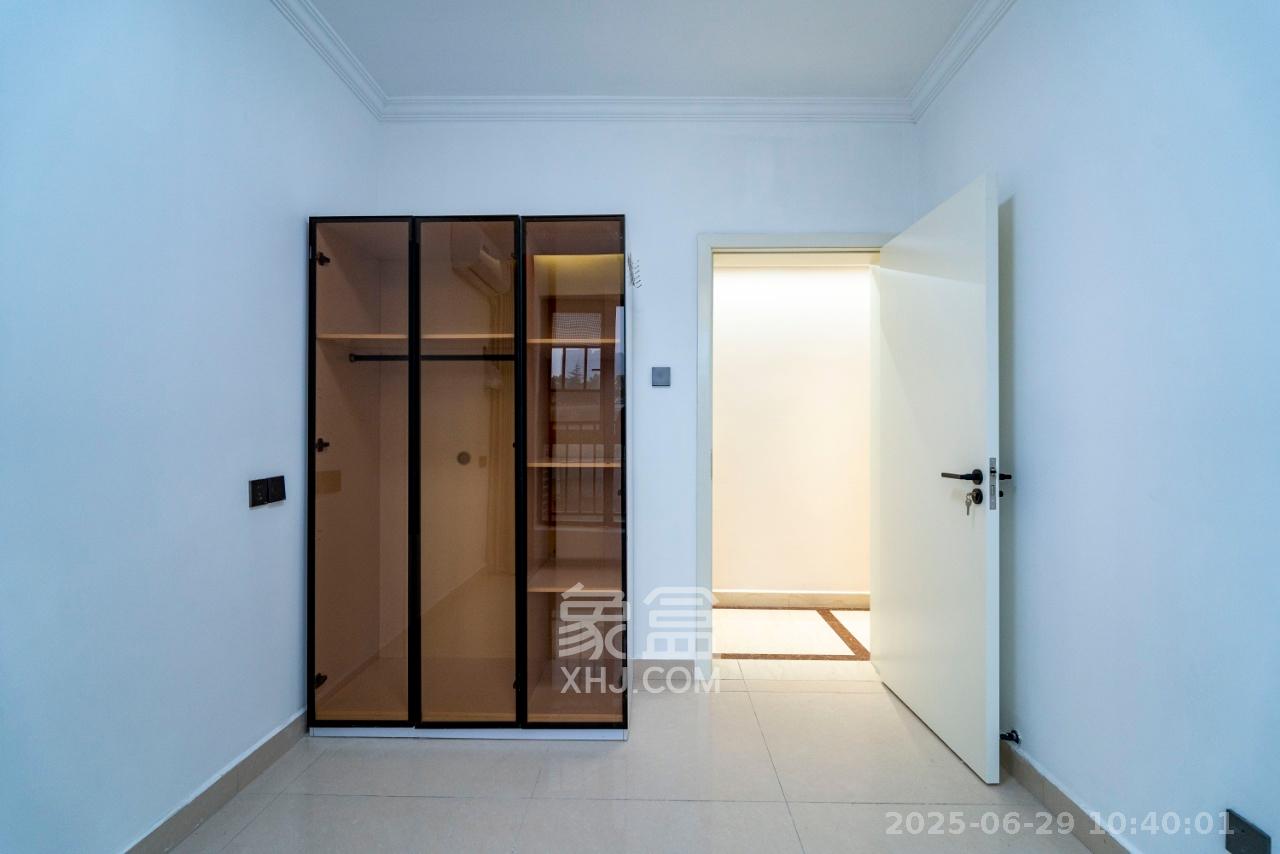 万象凯旋湾 1室2厅2卫 4500.0元/月 万象凯旋湾 1室2厅2卫 4500.0元/月室内图