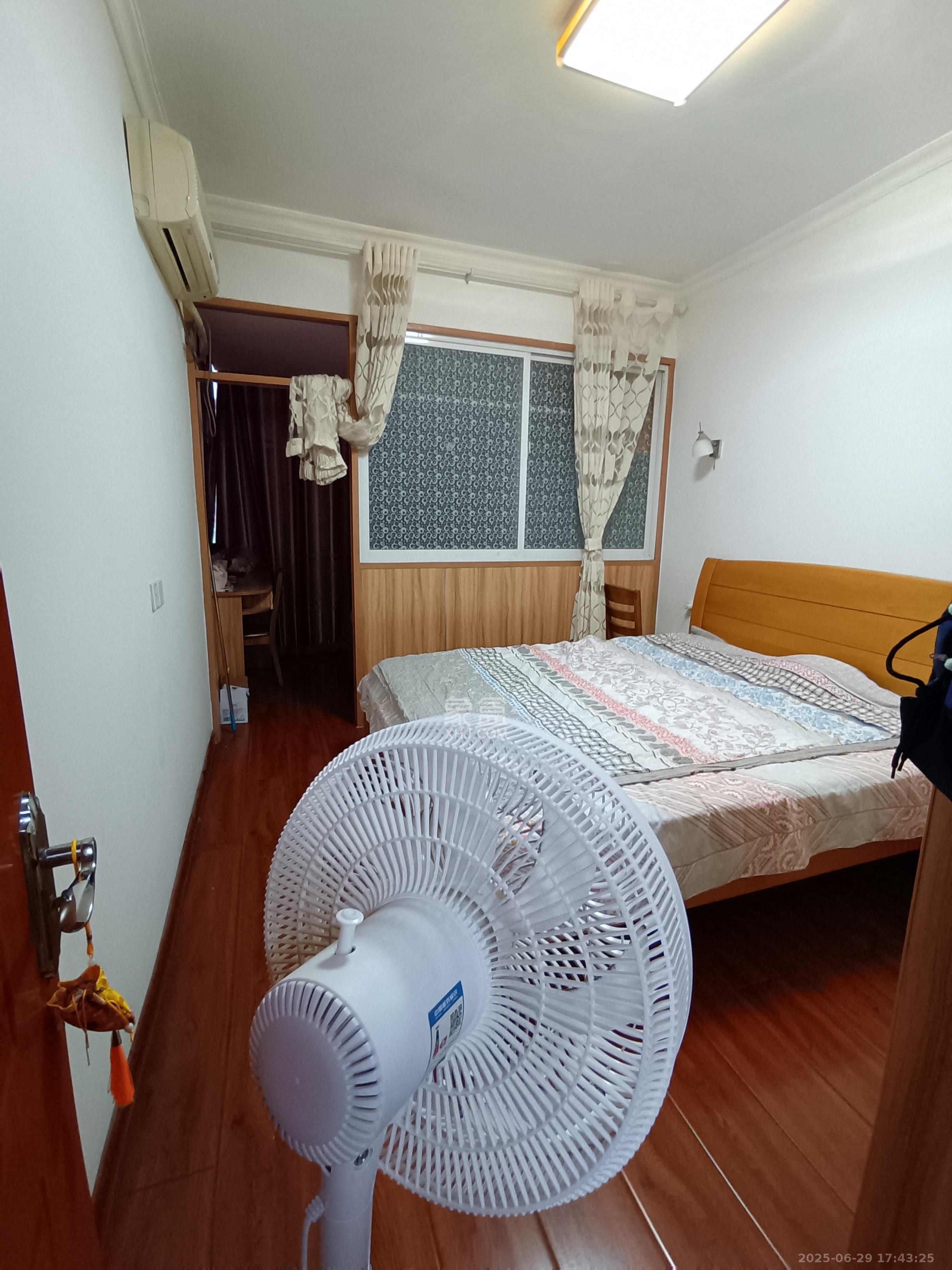 省水院宿舍  3室1厅1卫   2200.00元/月室内图