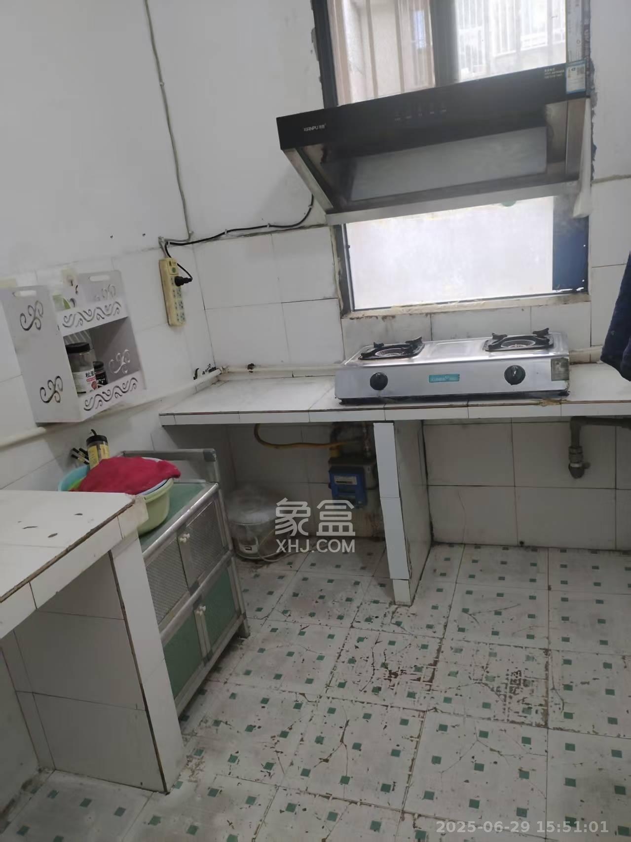 南门口晏家塘社区  2室1厅1卫    1500.0元/月 南门口晏家塘社区  2室1厅1卫    1500.0元/月室内图