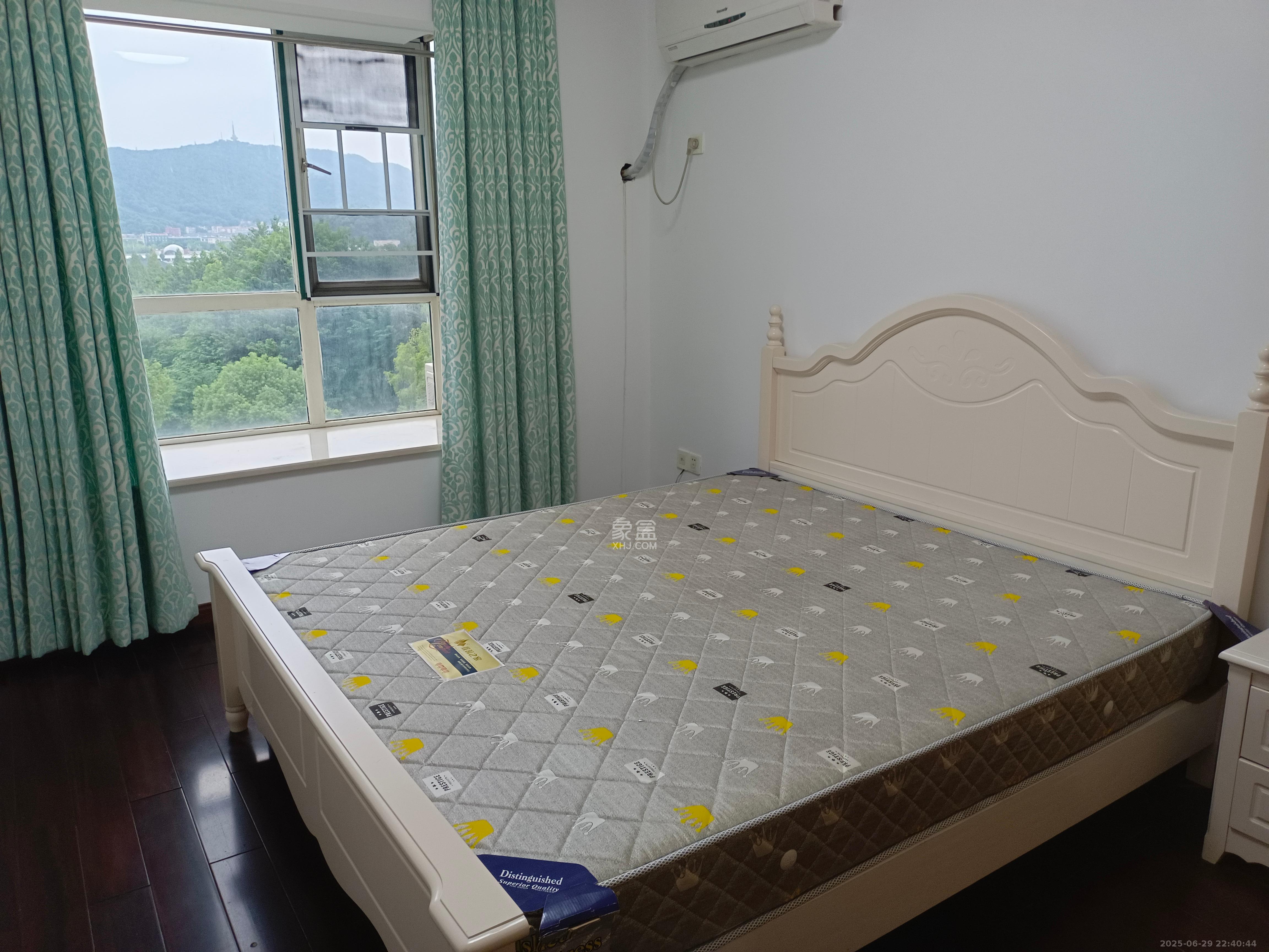 西湖丽景  3室2厅2卫   2900.00元/月室内图
