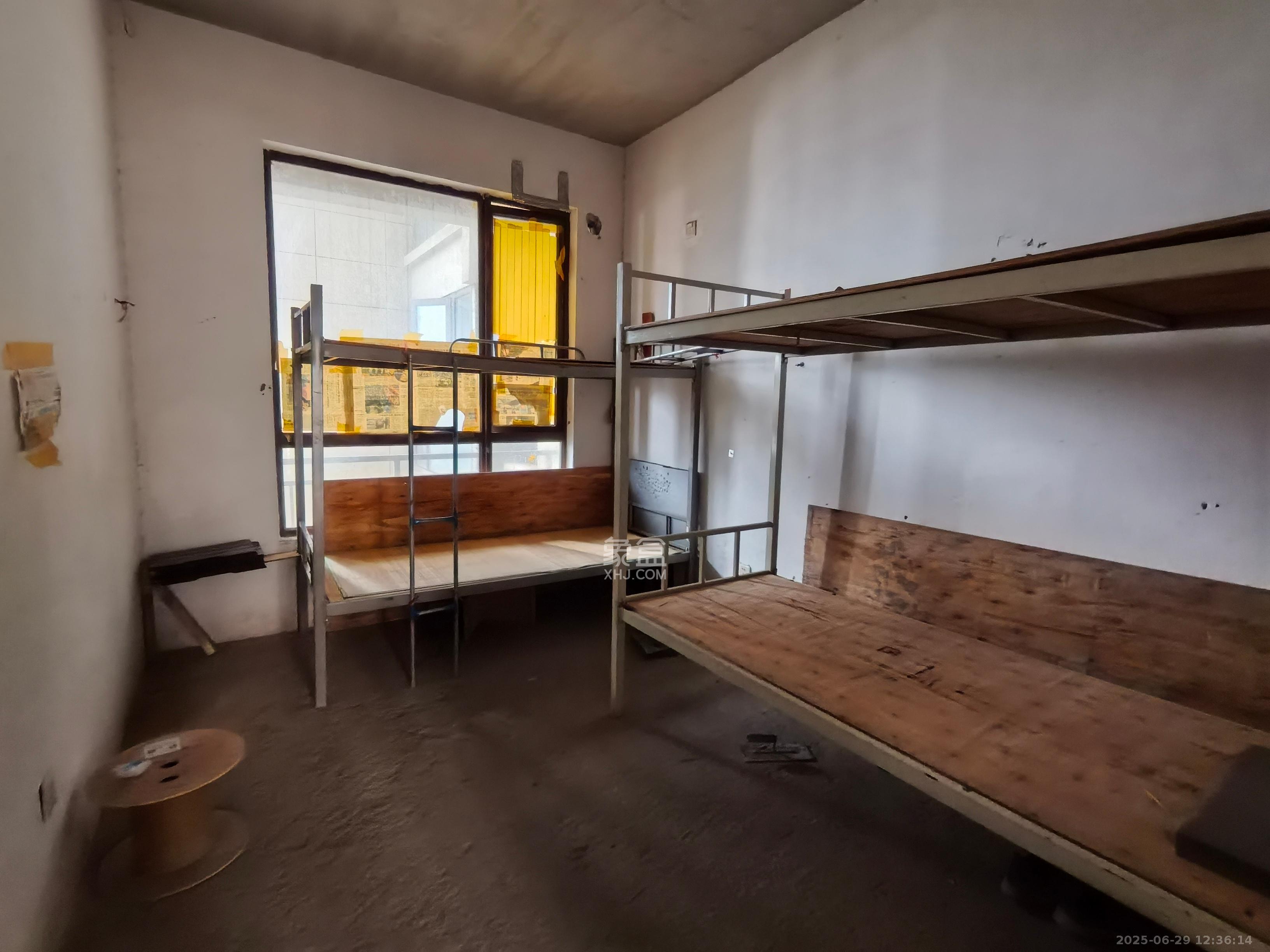 南山雍江汇(滨江国际新城)  4室2厅2卫    3000.0元/月 南山雍江汇(滨江国际新城)  4室2厅2卫    3000.0元/月室内图