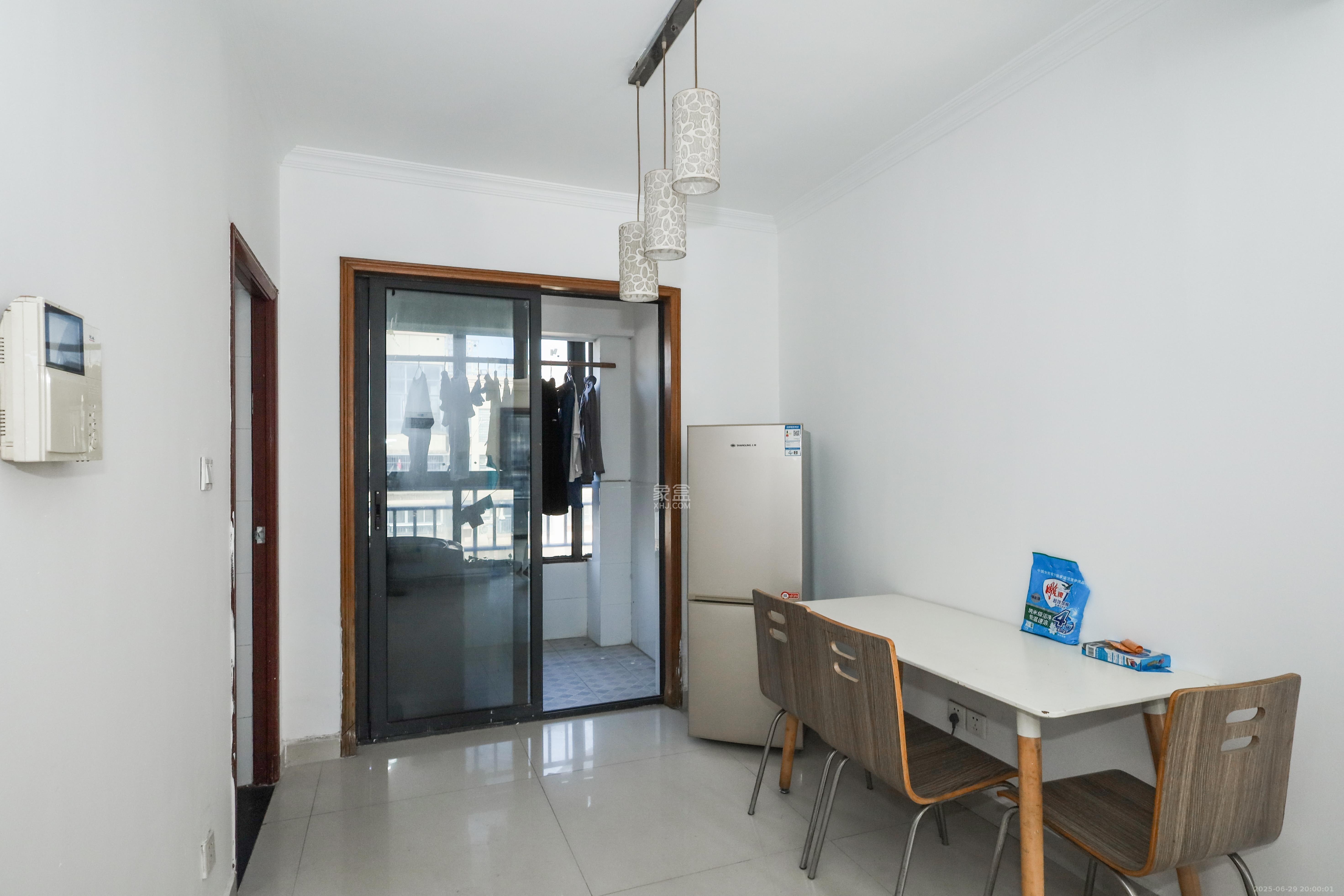 保利麓谷林语A区 3室2厅1卫 2200.0元/月 保利麓谷林语A区 3室2厅1卫 2200.0元/月室内图