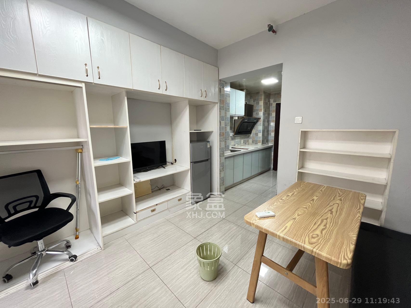 五矿紫湖香醍 1室1厅1卫 1000.0元/月 五矿紫湖香醍 1室1厅1卫 1000.0元/月室内图