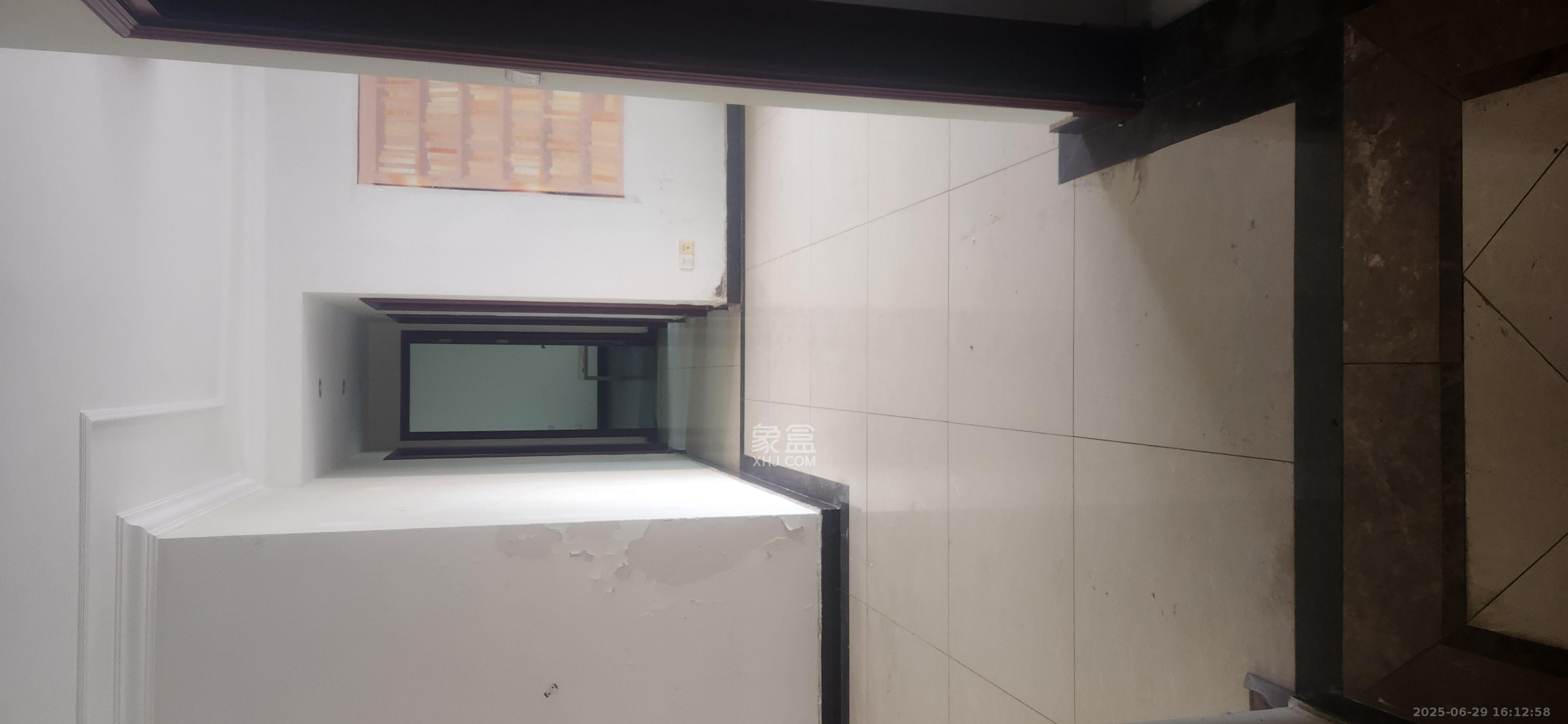 恒大绿洲 3室2厅2卫 2800.0元/月 恒大绿洲 3室2厅2卫 2800.0元/月室内图