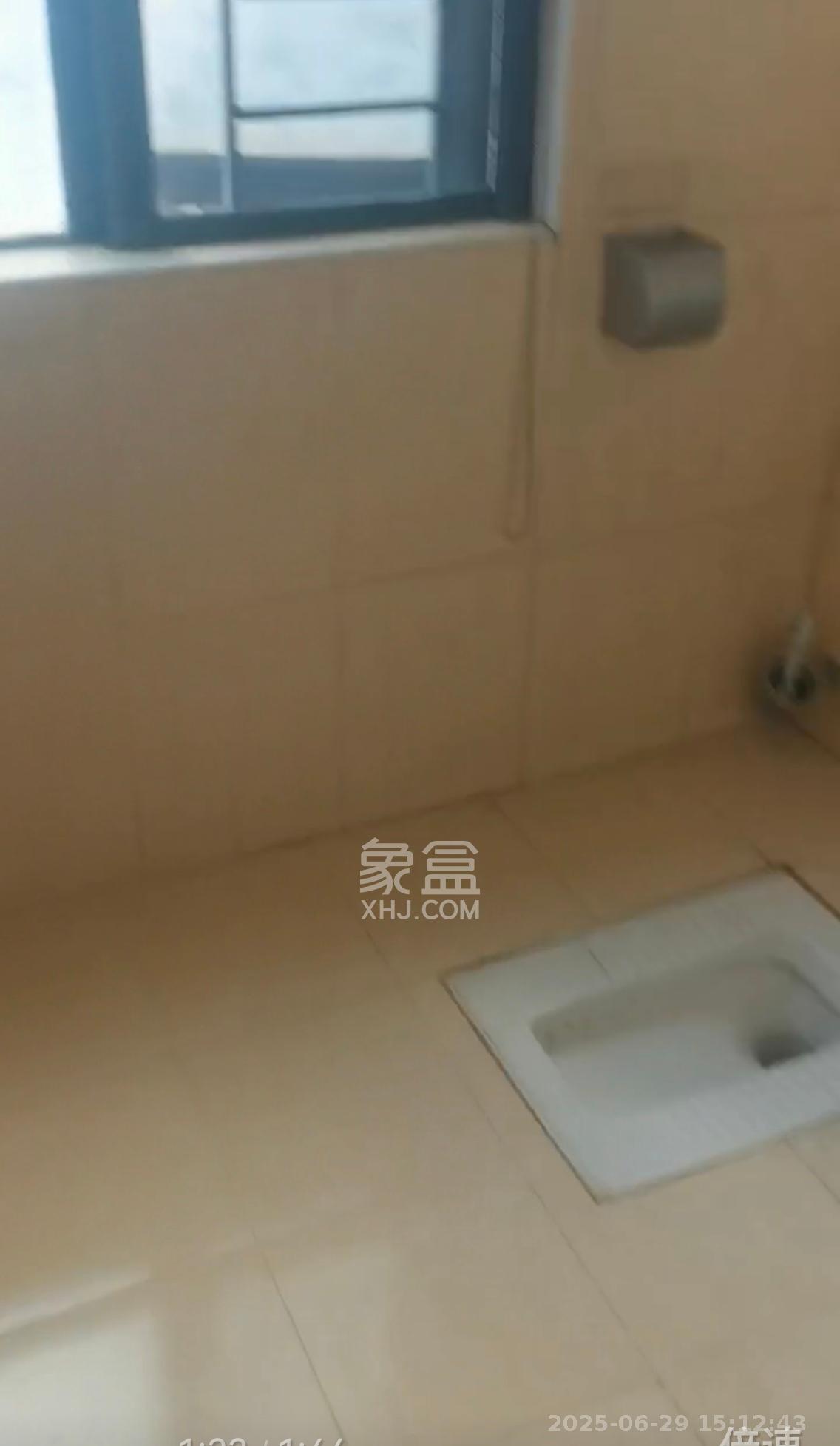 钰龙天下一期  3室2厅1卫   2500.00元/月室内图