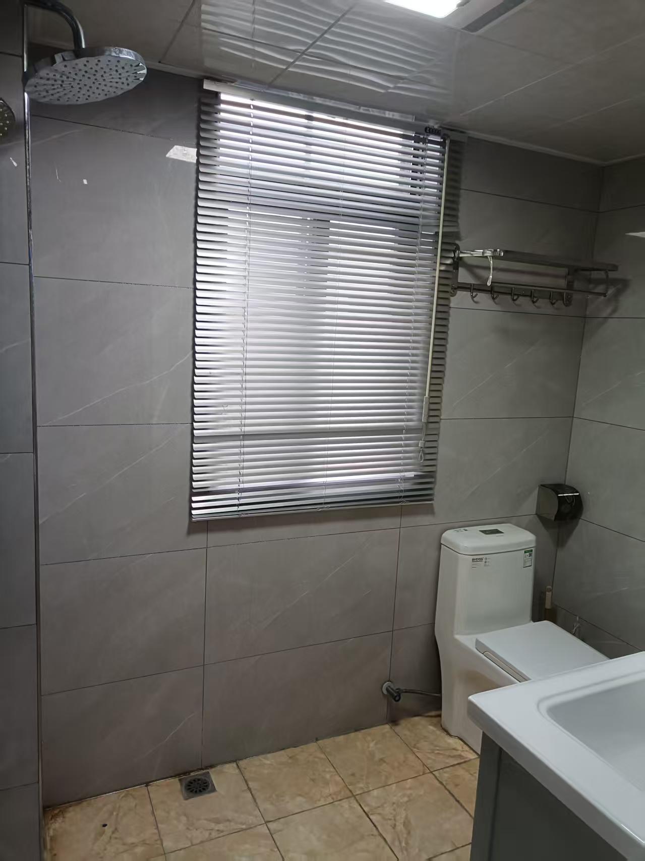 双江安置小区 3室2厅2卫 1680.0元/月 双江安置小区 3室2厅2卫 1680.0元/月室内图