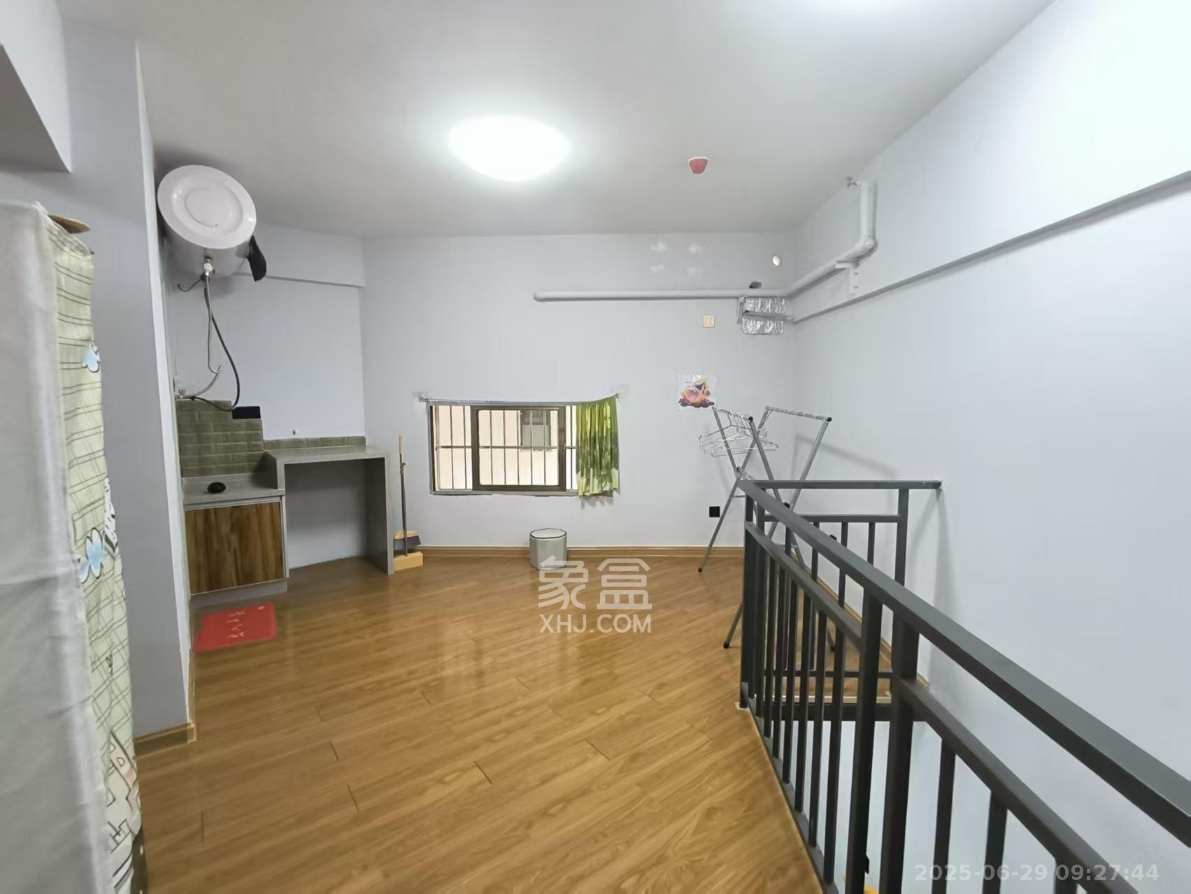 金域华府 1室1厅2卫 950.00元/月 金域华府 1室1厅2卫 950.00元/月室内图