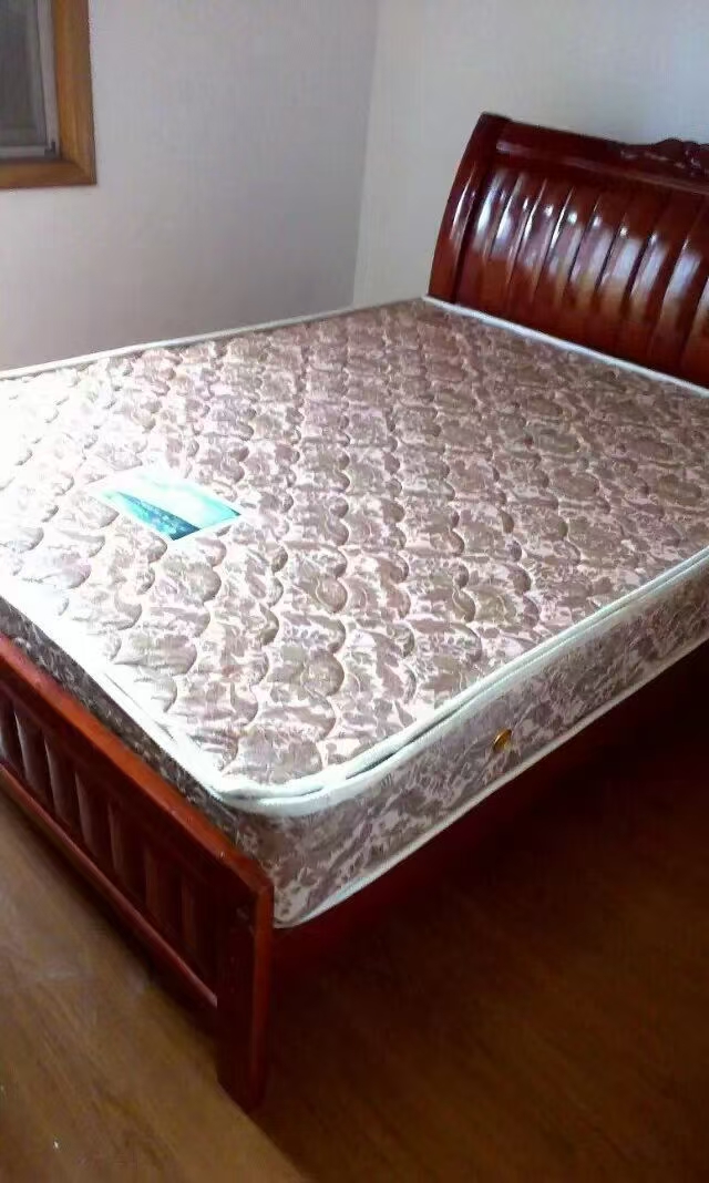 亘立龙凤小区 3室2厅1卫 1000.0元/月 亘立龙凤小区 3室2厅1卫 1000.0元/月室内图