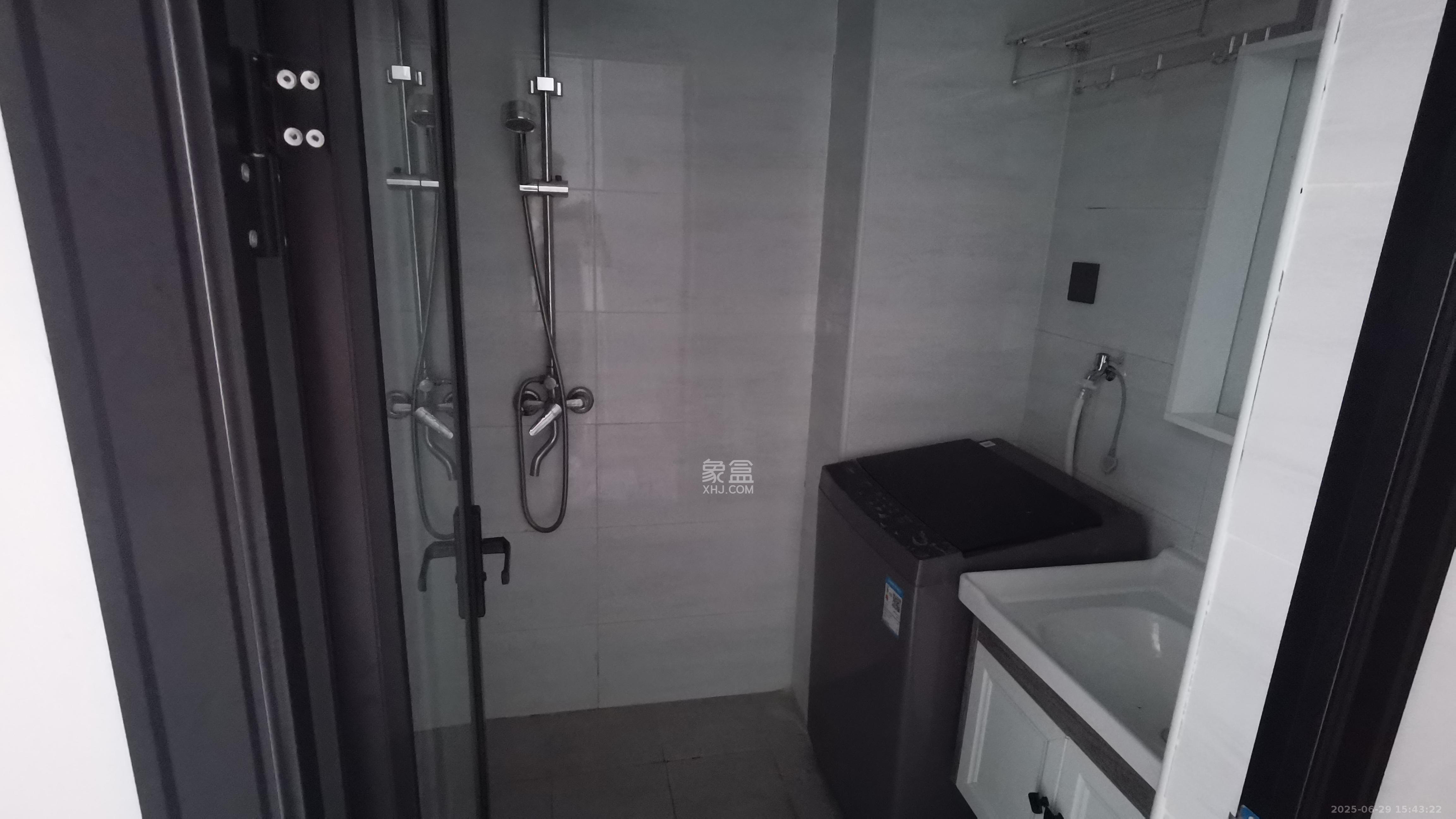 万润时光里  1室1厅1卫   1750.00元/月室内图