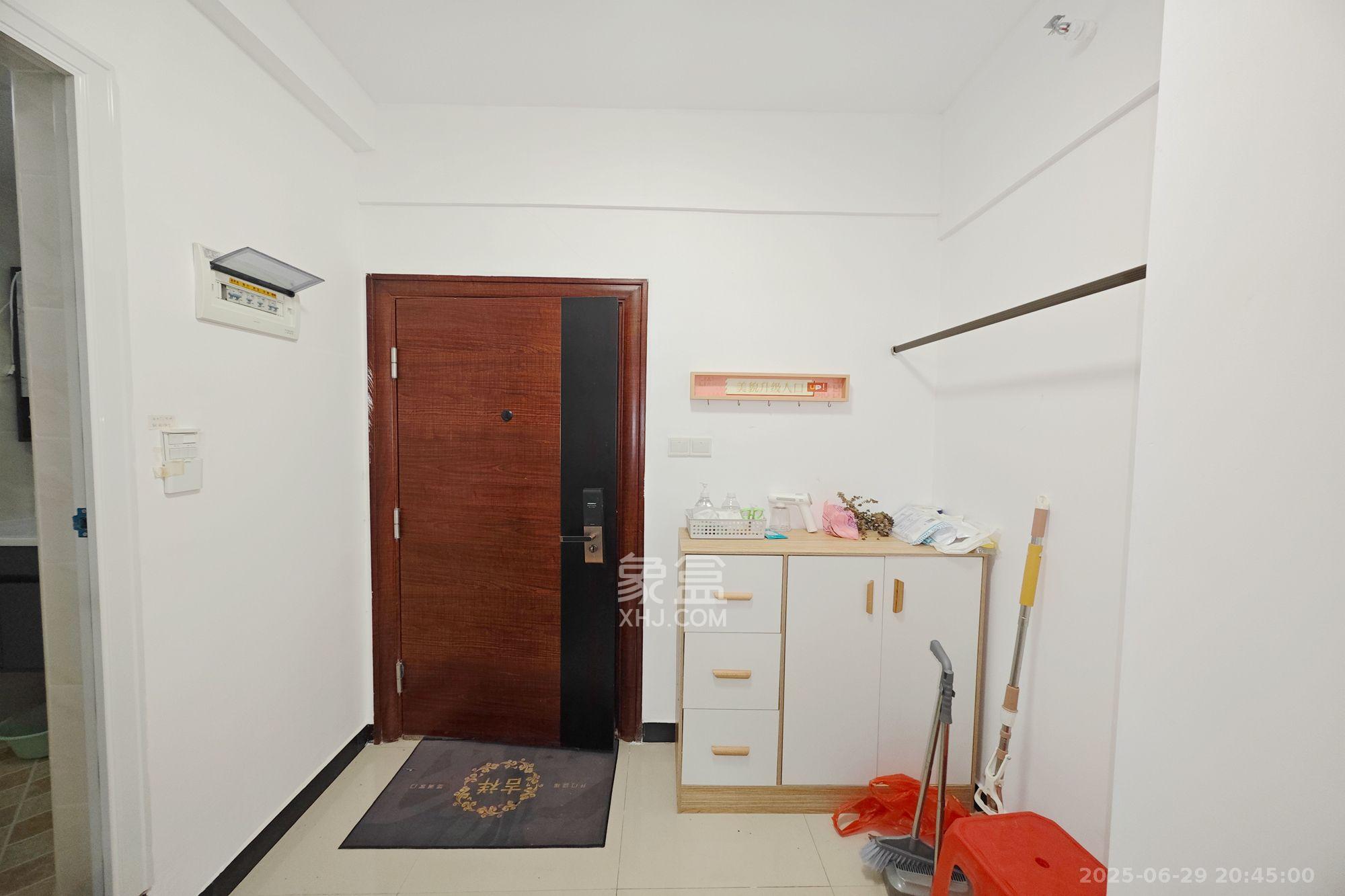 东友星座 1室1厅1卫 1900.0元/月 东友星座 1室1厅1卫 1900.0元/月室内图