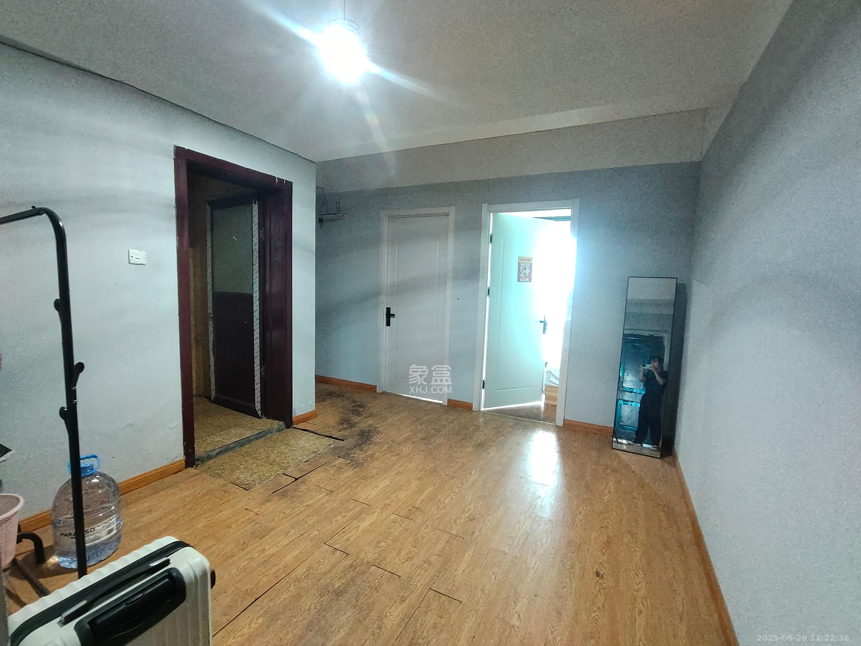 融圣国际 1室1厅1卫 600.0元/月 融圣国际 1室1厅1卫 600.0元/月室内图