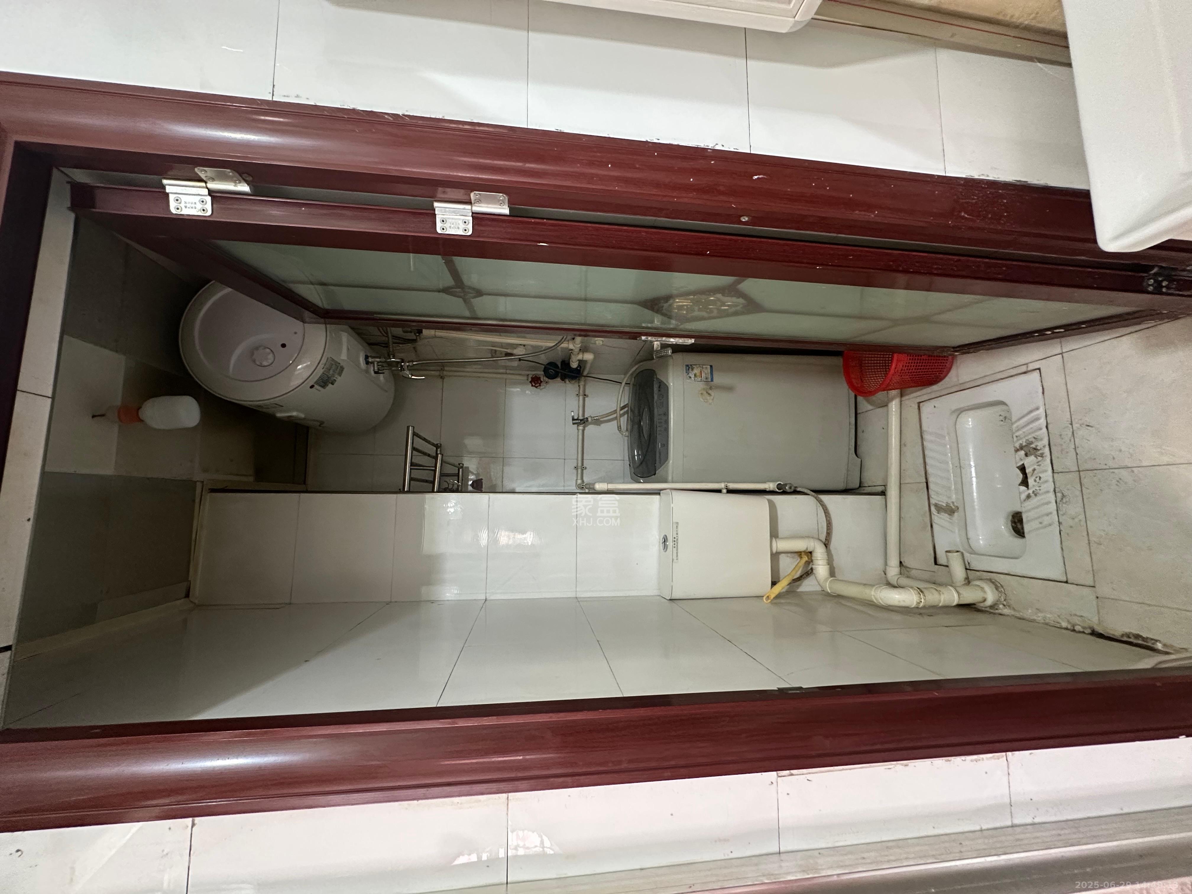 众鑫建材市场（长沙县星沙镇皮具市场）  1室1厅1卫    700.0元/月室内图