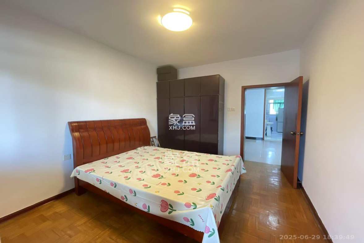 长监宿舍  2室1厅1卫    1400.0元/月 长监宿舍  2室1厅1卫    1400.0元/月室内图