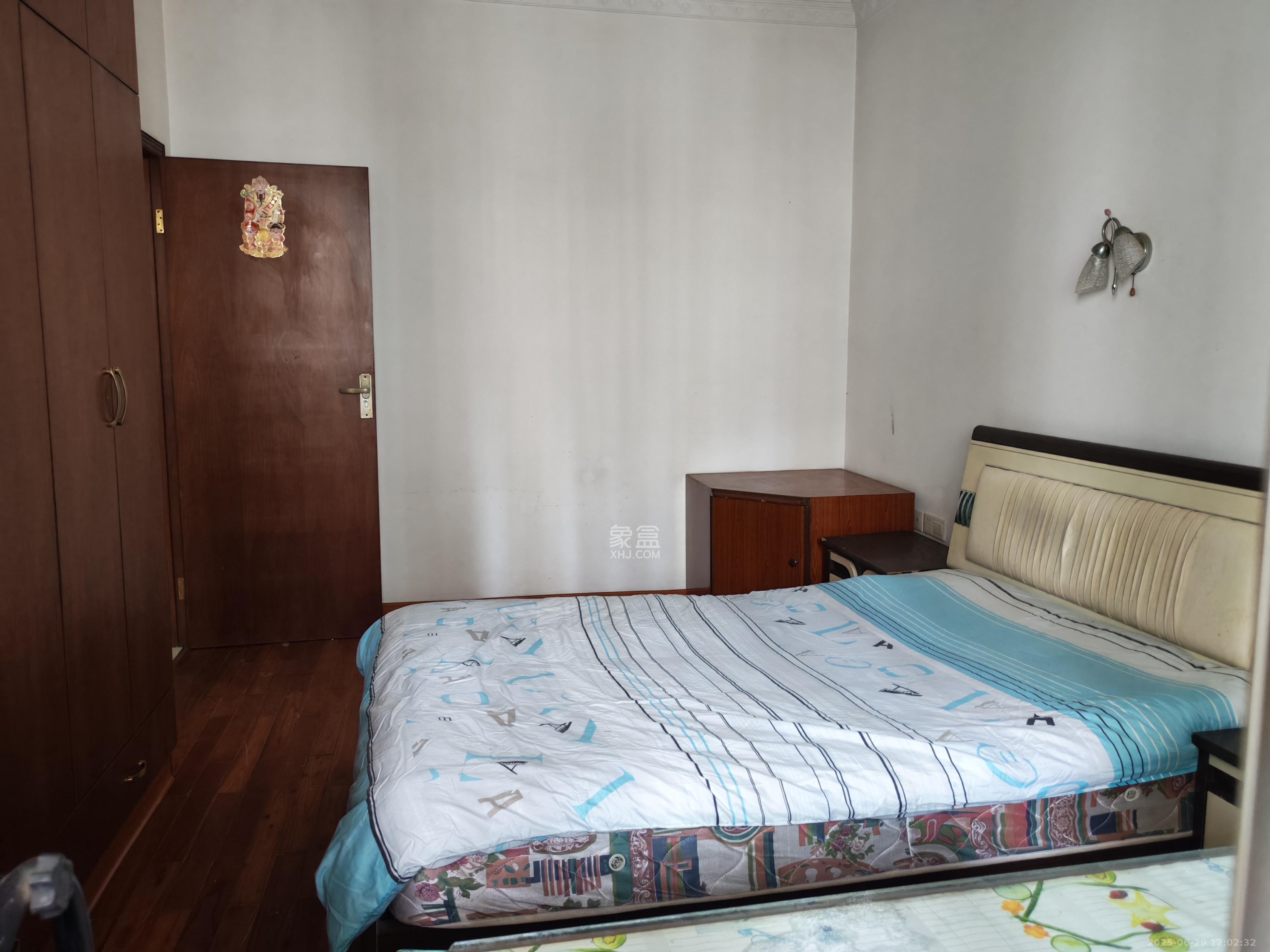 竹园公寓  2室1厅1卫    2200.0元/月室内图