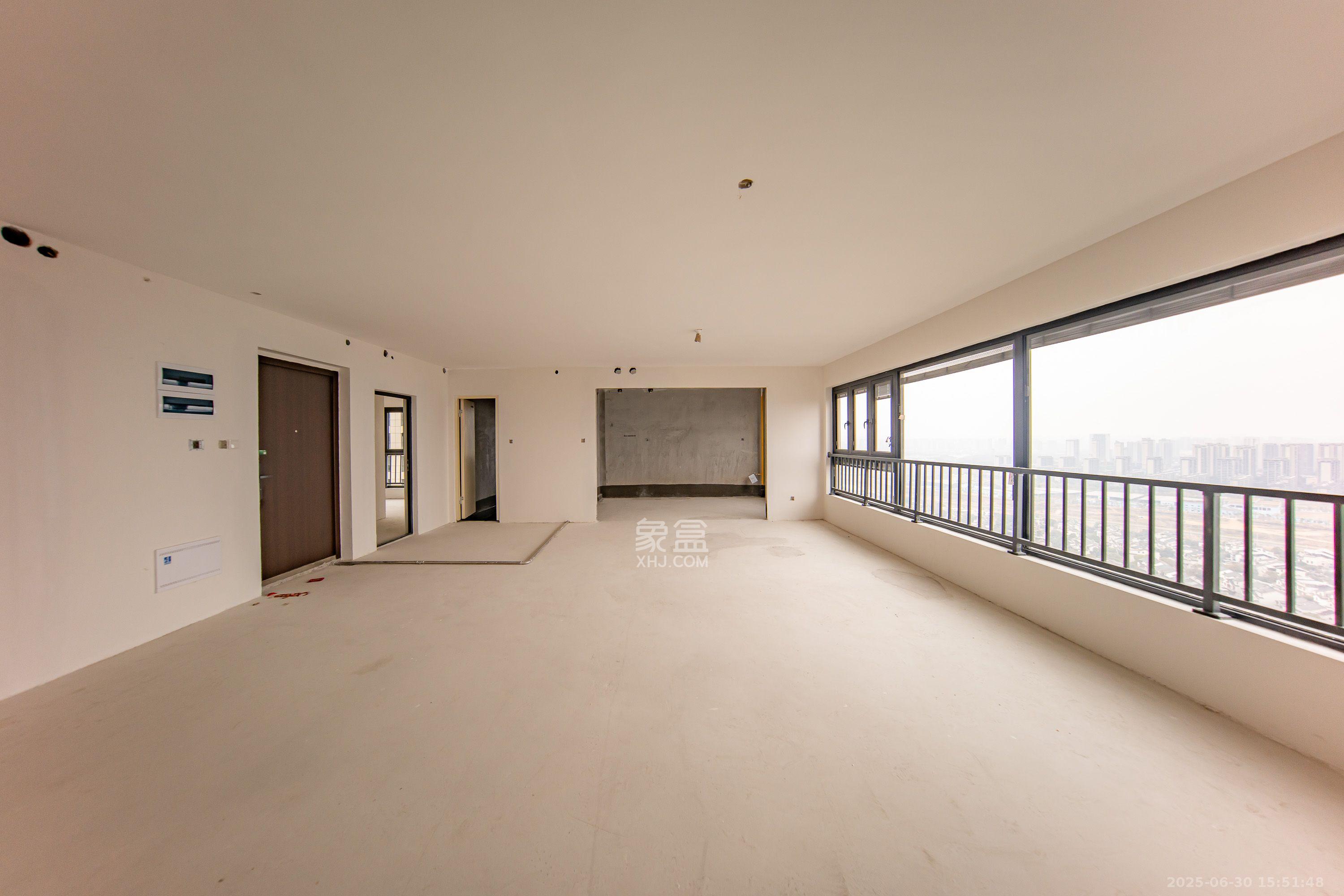 建投象山国际  5室2厅2卫   2000.00元/月