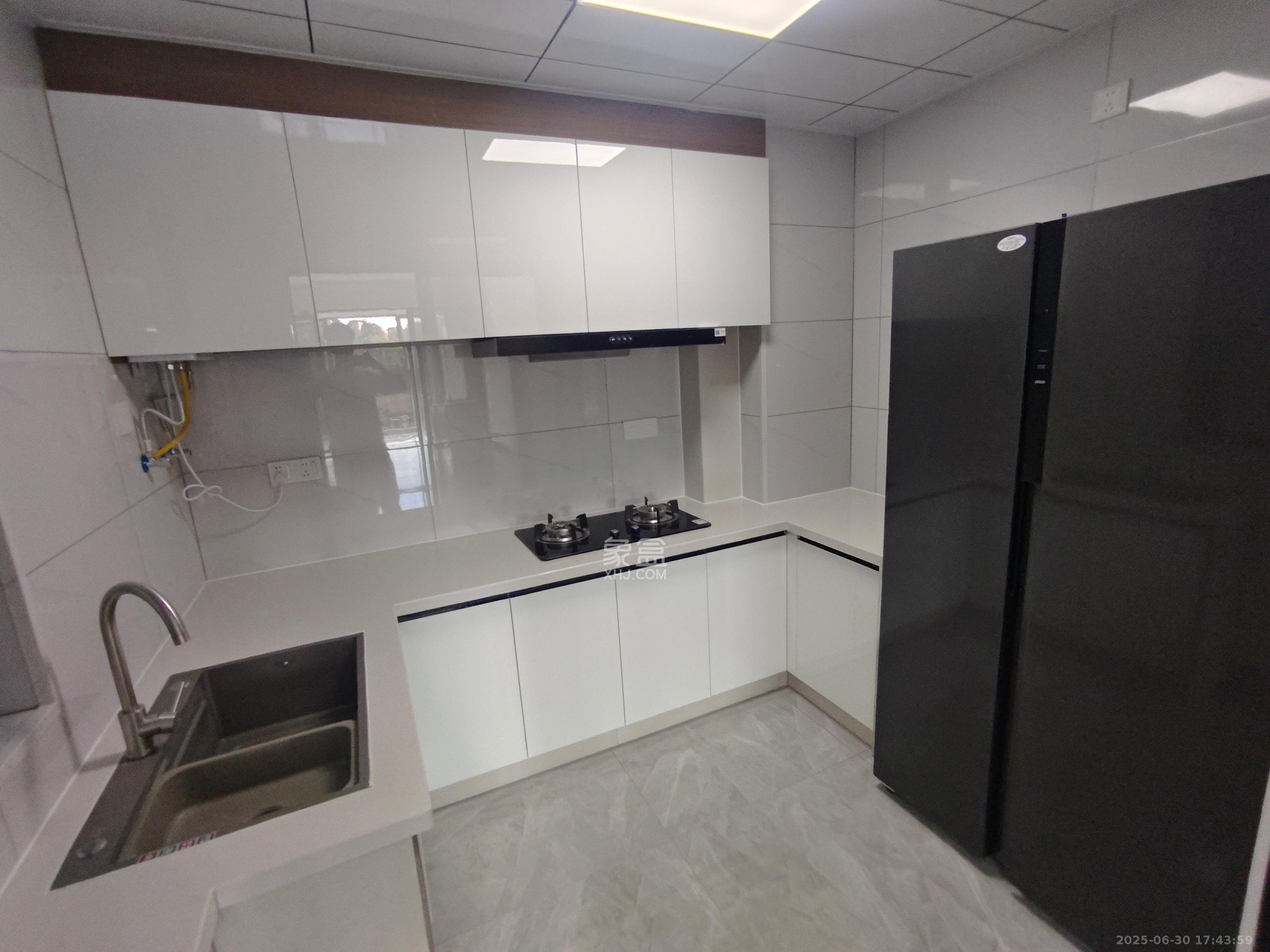 惟智园安置小区 3室2厅1卫 2900.0元/月 惟智园安置小区 3室2厅1卫 2900.0元/月室内图