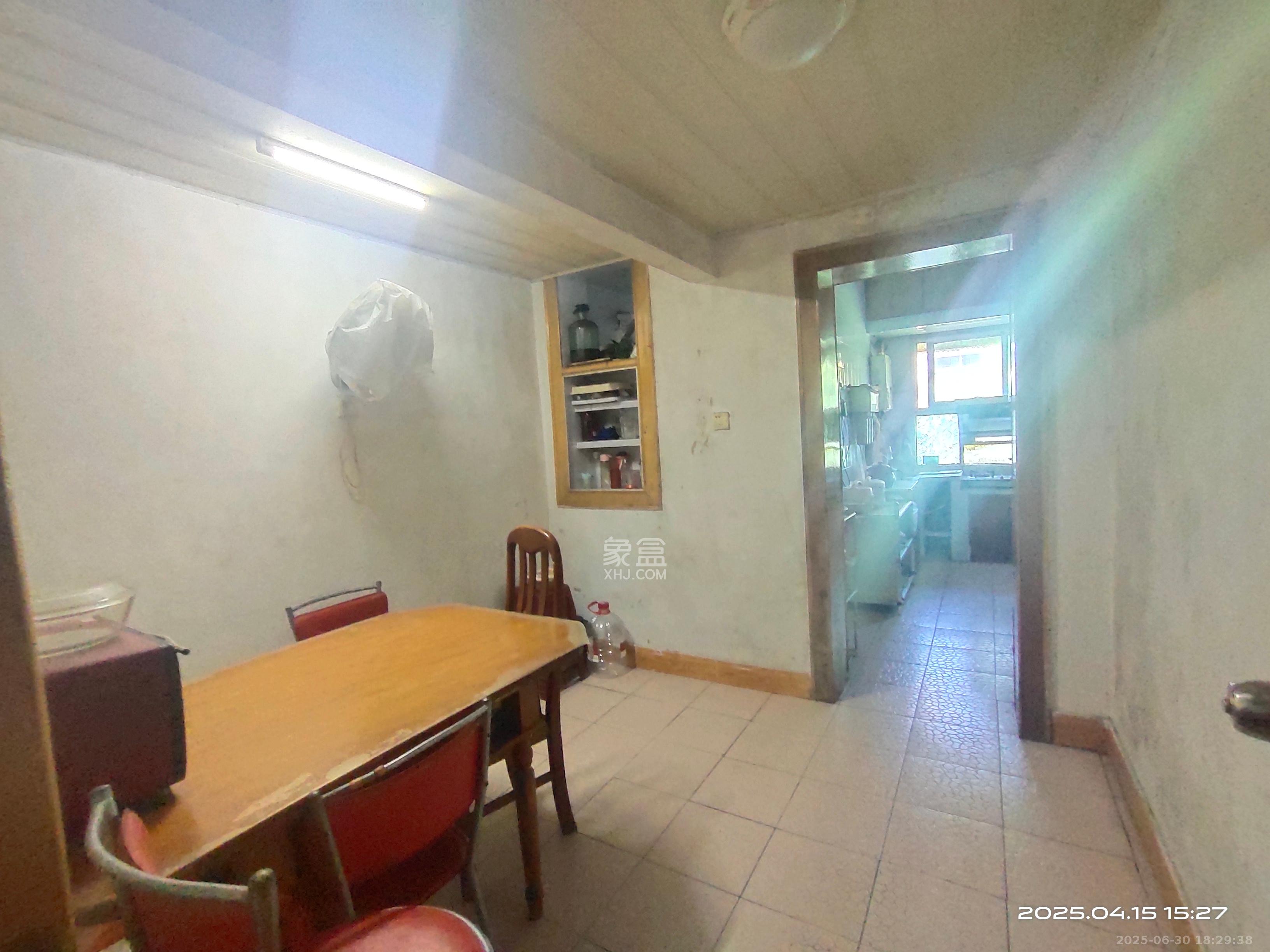 四星客车厂(四星小区) 3室2厅1卫 1500.0元/月 四星客车厂(四星小区) 3室2厅1卫 1500.0元/月室内图